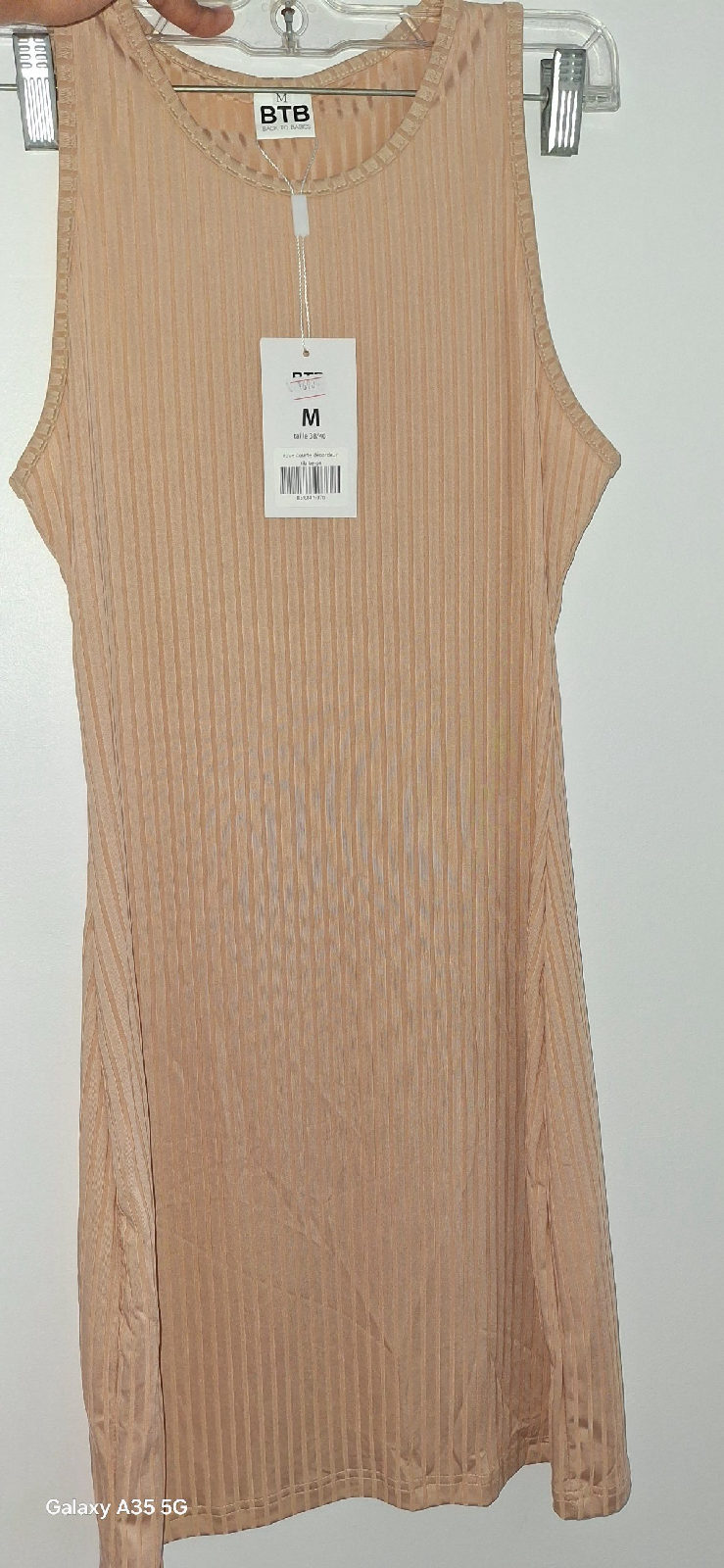 Robe taille M Jamais mise  photo 1