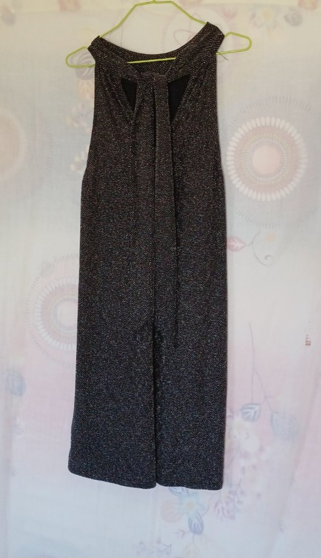robe noire pailletée photo 1