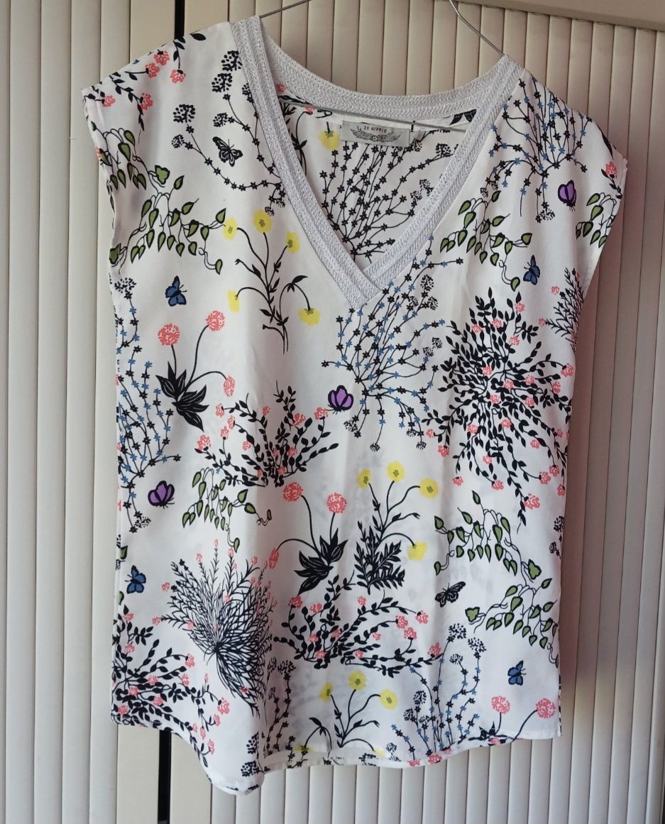 blouse photo 1
