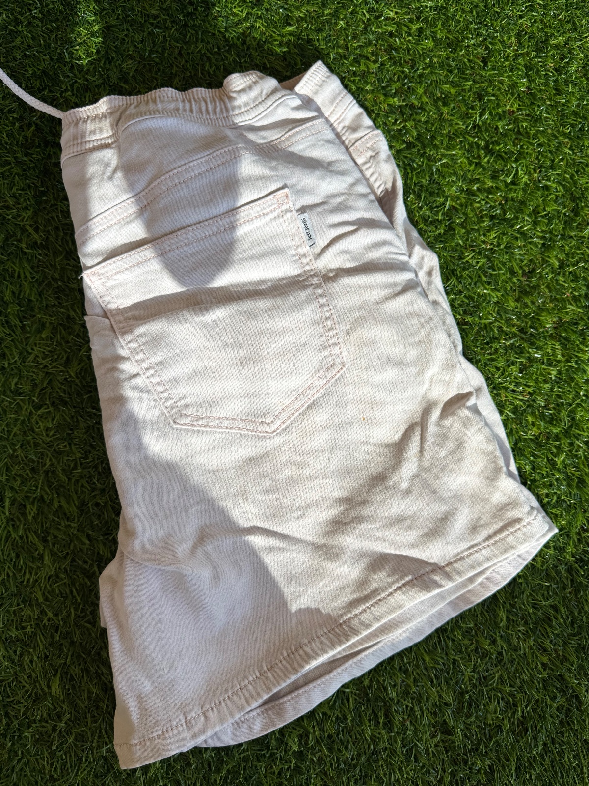 Short rose pale photo 2