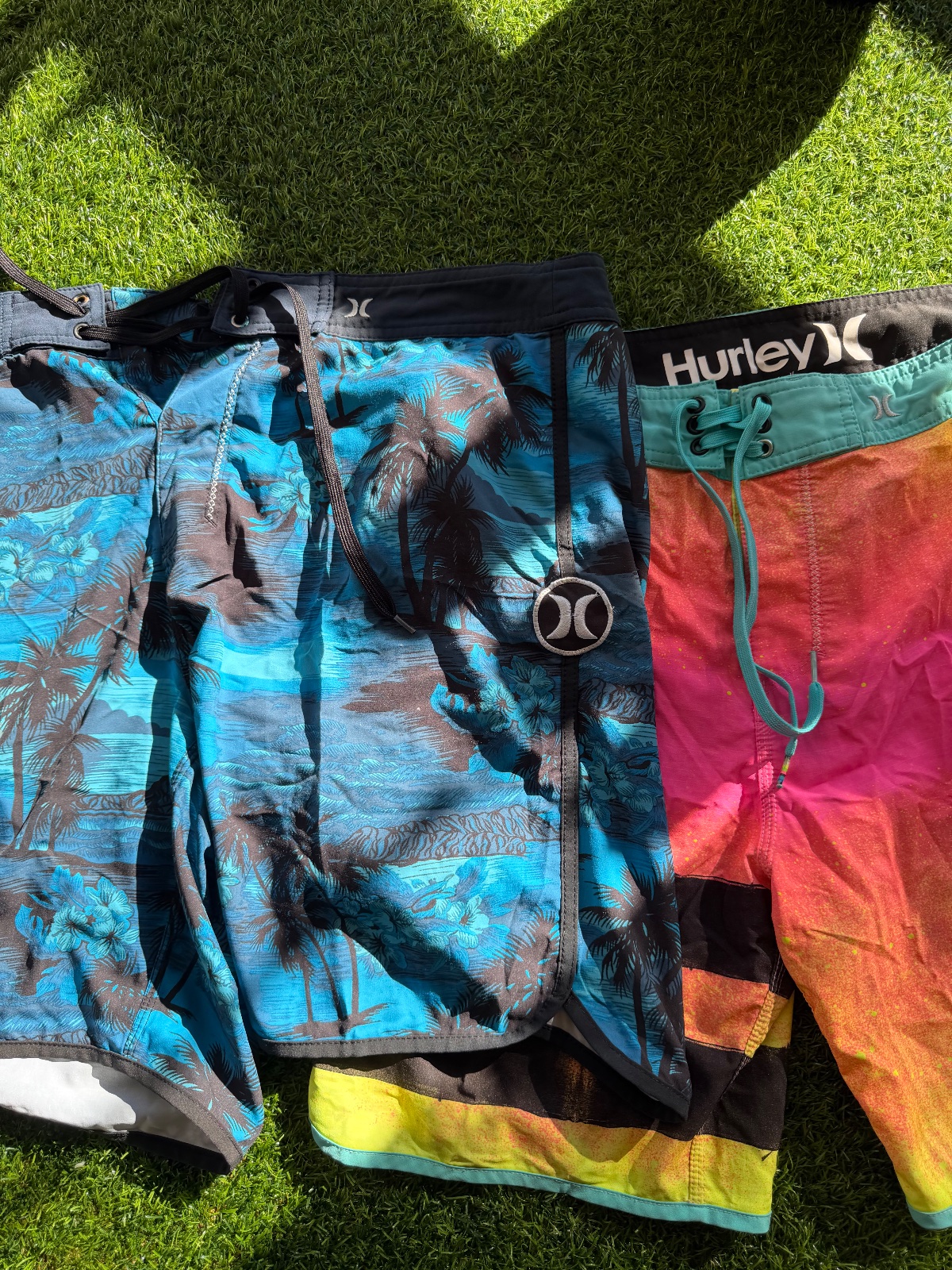 2 Shorts Hurley photo 1