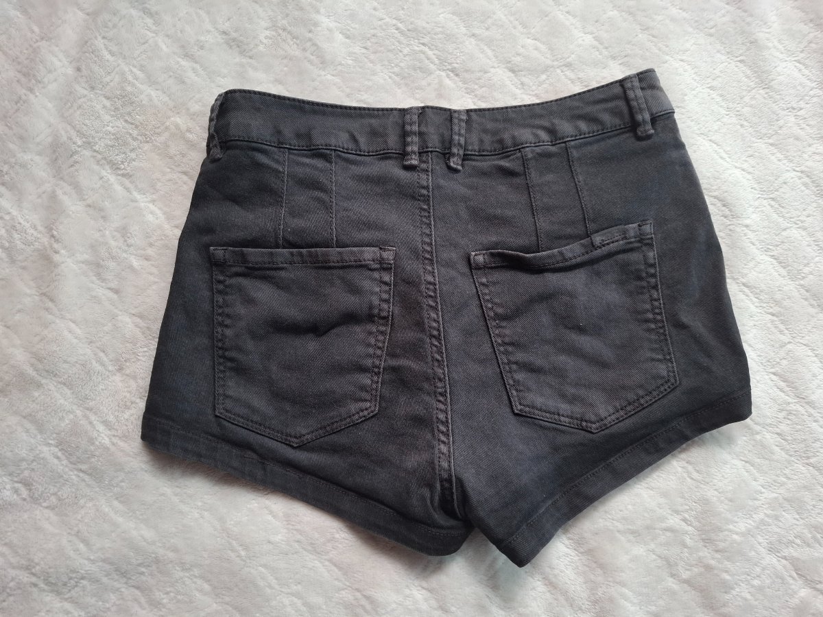 Short T32 photo 2