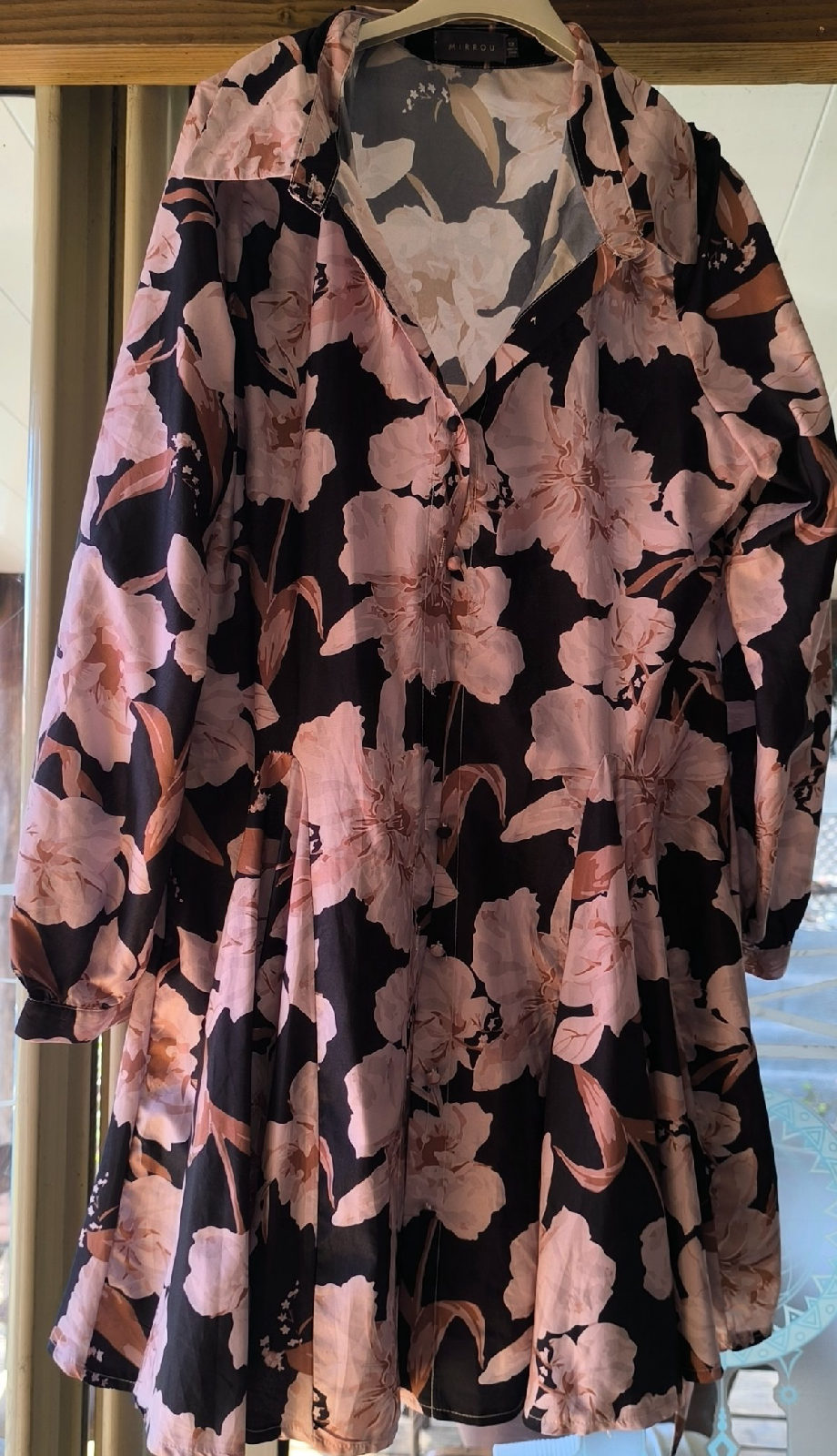 Robe chemise fleurie noire et rose photo 1