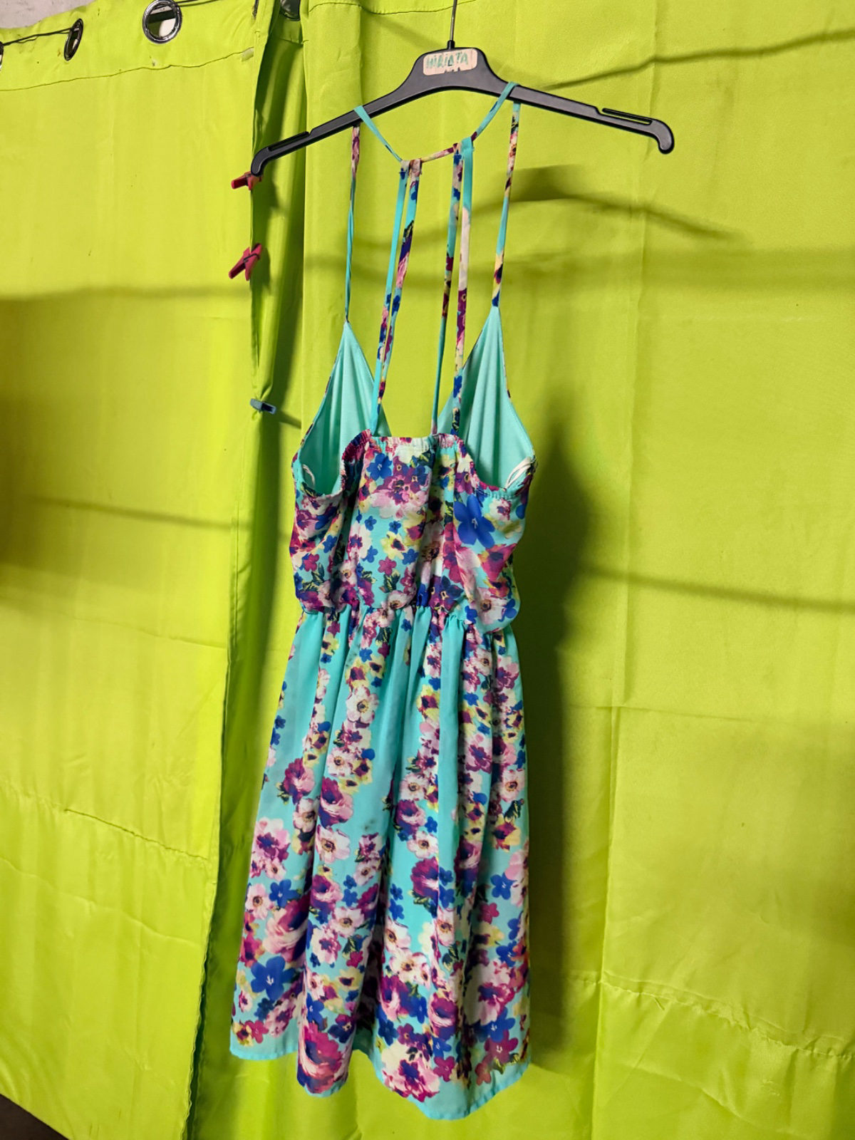 Robe d'été fleurie turquoise à fines bretelles photo 1