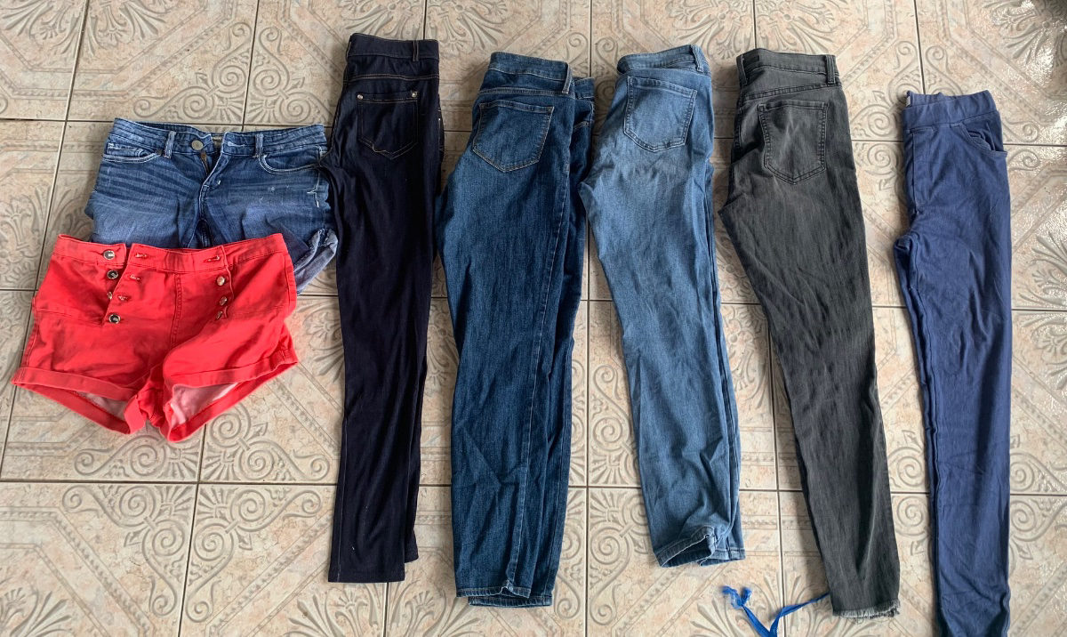 Lot de Pantalons et 2 shorts photo 1