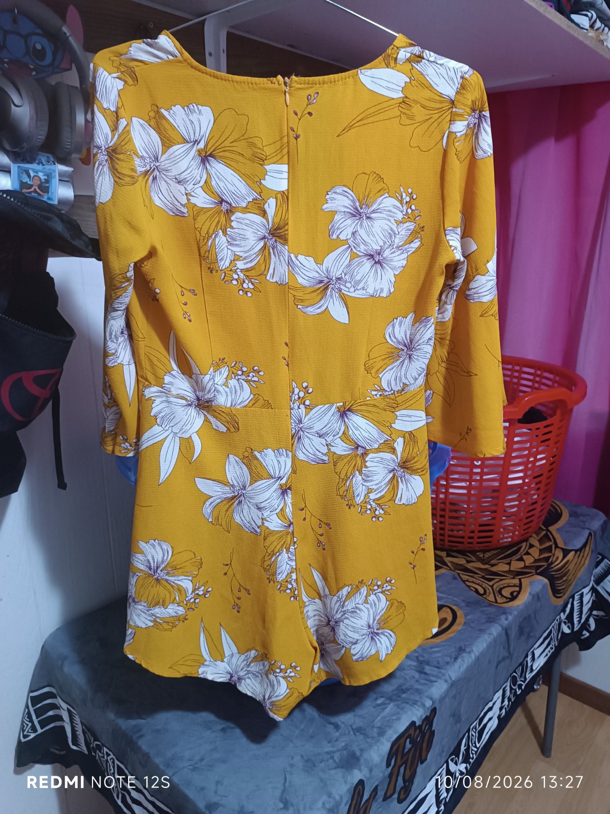 Robe courte fleurie jaune et blanche photo 2