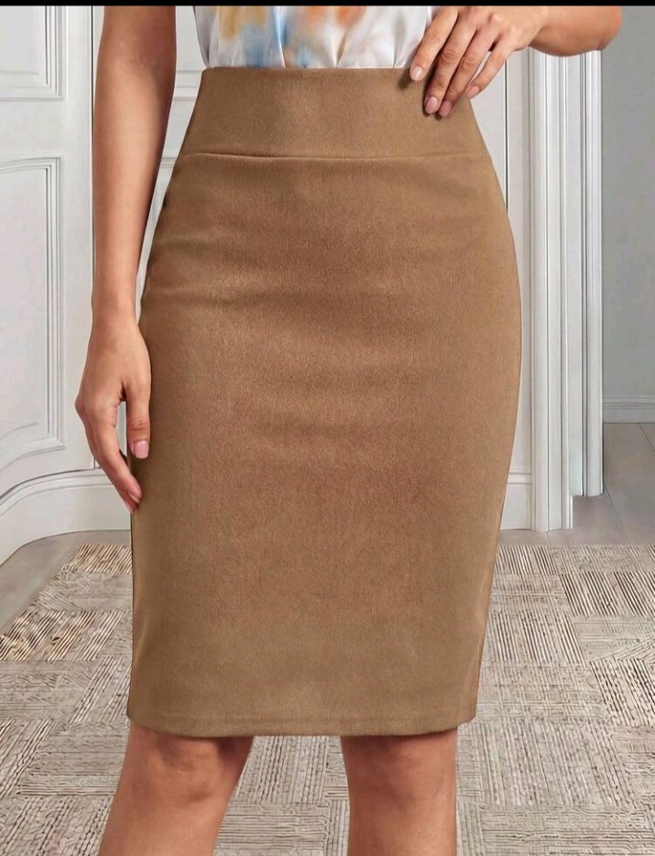 jupe courte noir beige et marron photo 1