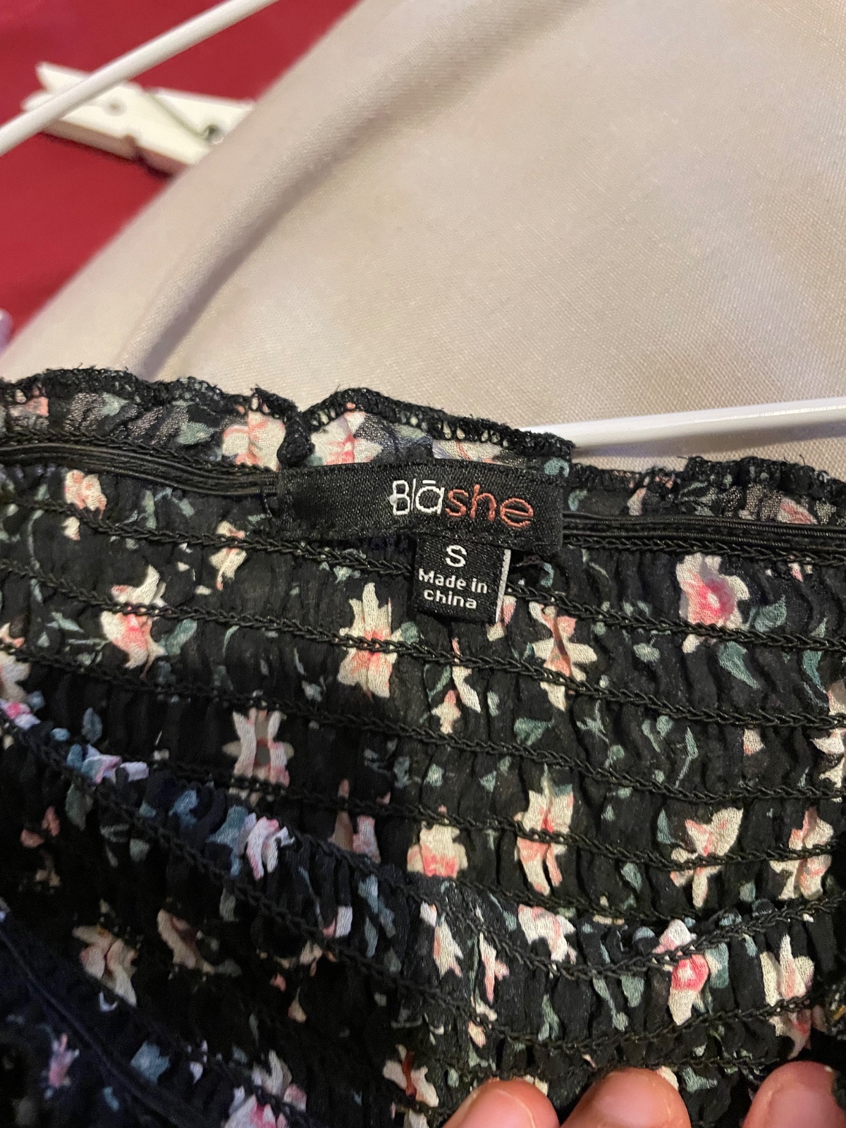 crop top photo 3