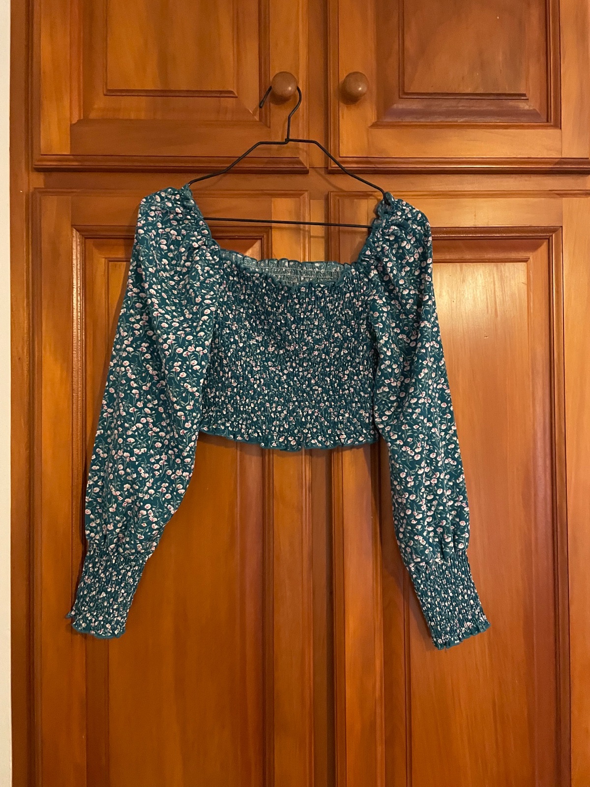 crop top  photo 2