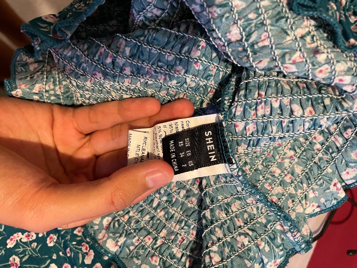 crop top  photo 3