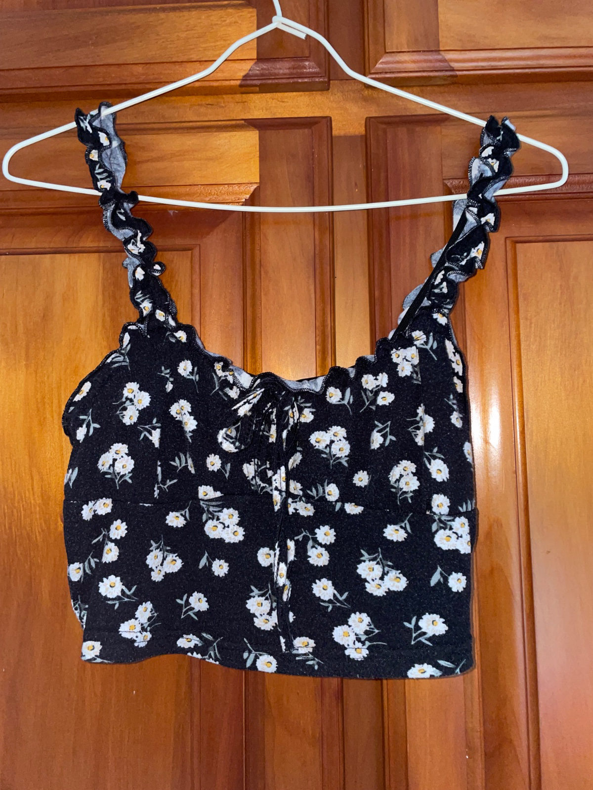 crop top photo 1