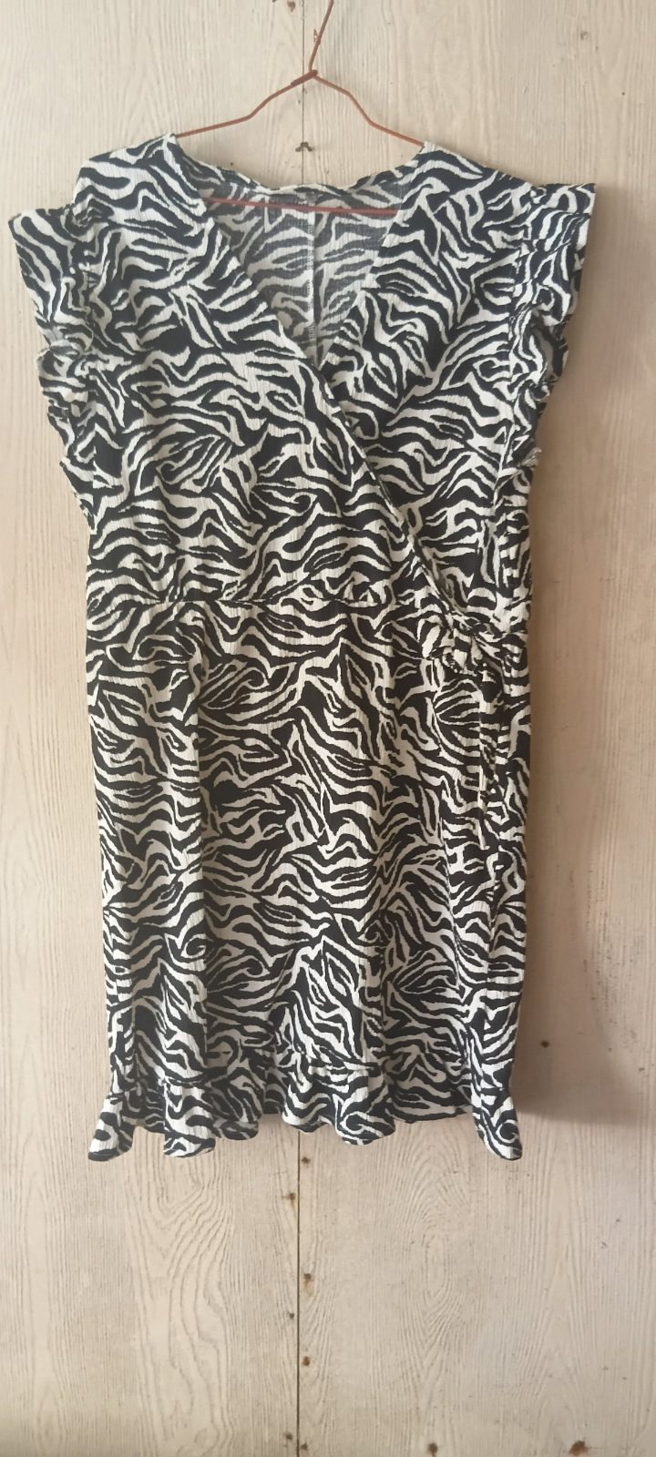 Robe zébrée noire et blanche photo 1