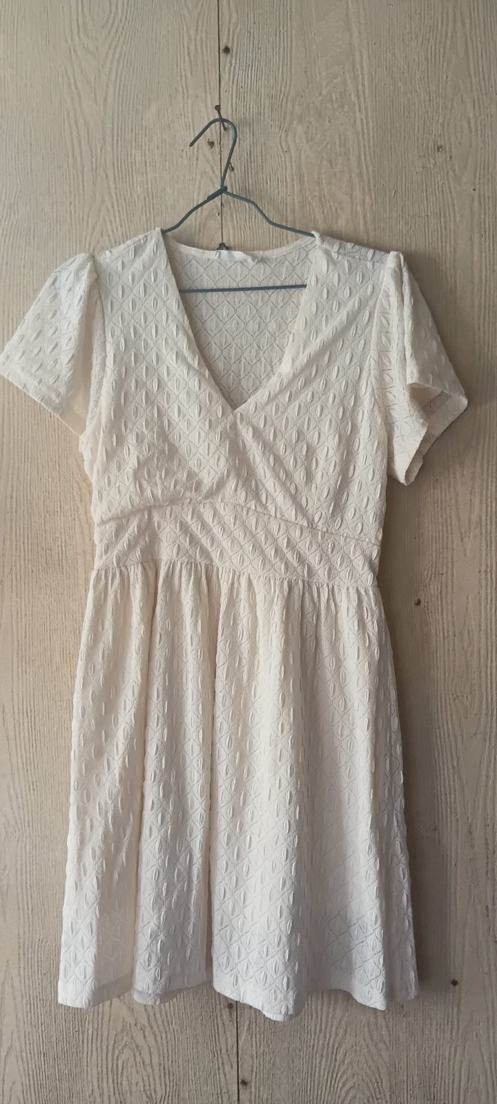 Robe blanche texturée style bohème chic photo 1