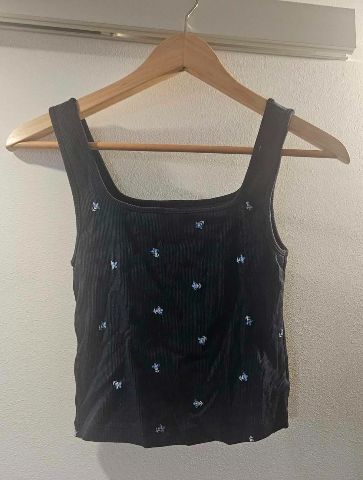 Crop top photo 1