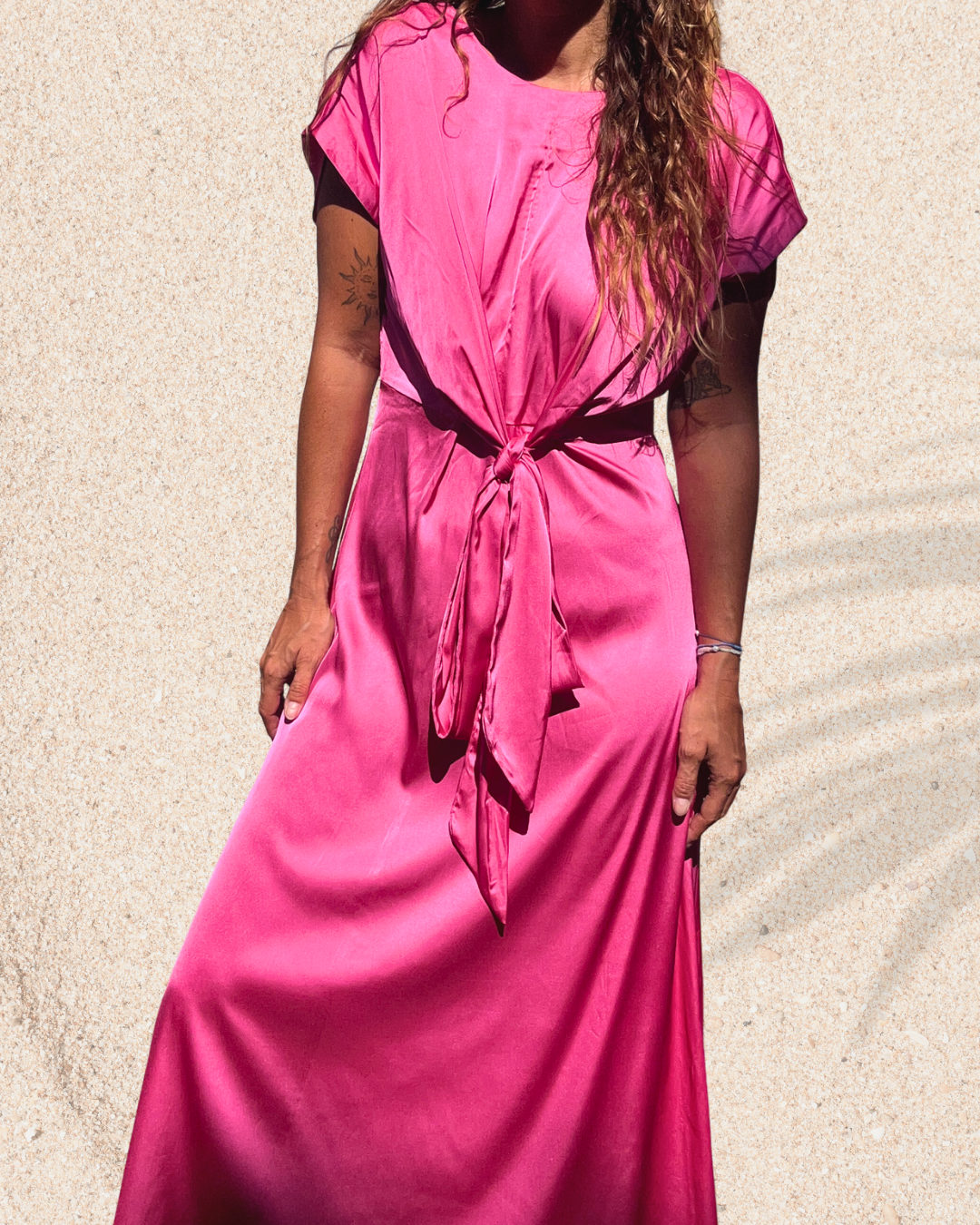 💗 Robe longue satinée fuchsia photo 1