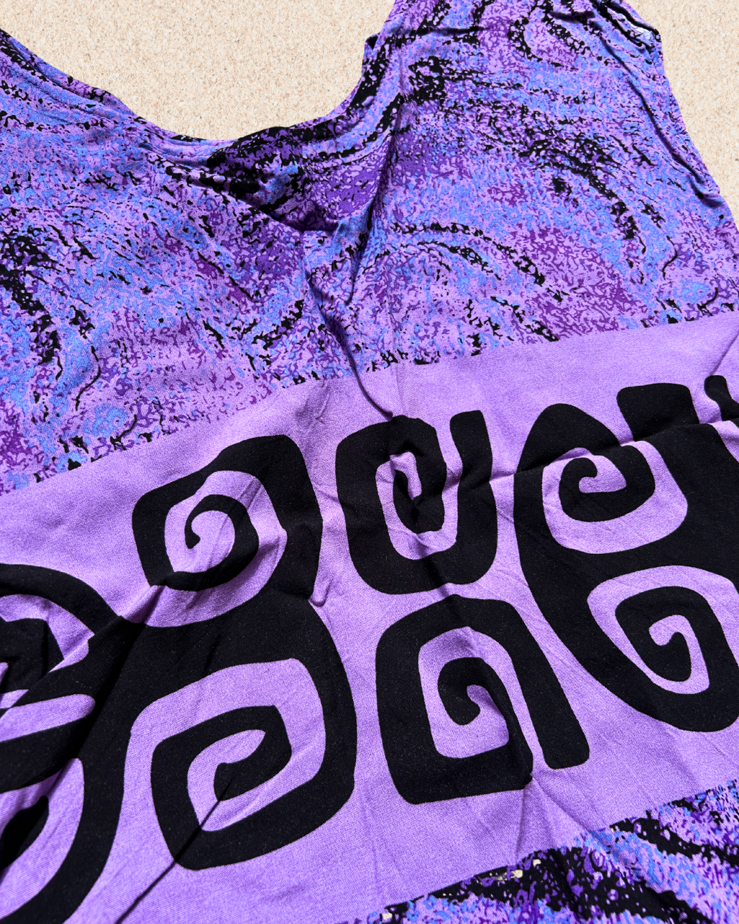 🌀 Top violet motifs polynésiens photo 3