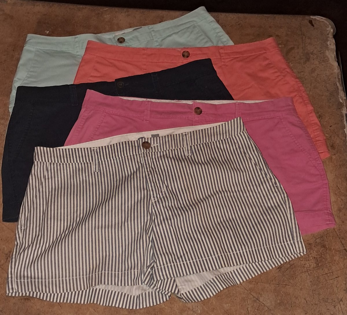 Short Old Navy cinq couleurs différentes. photo 2