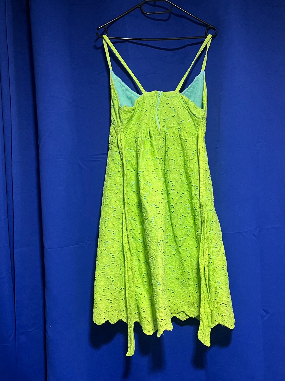 Robe locale citron vert brodée photo 2