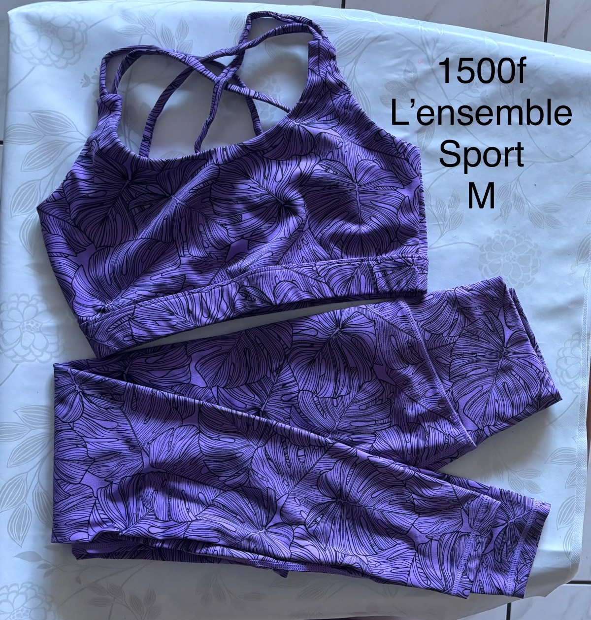 ensemble sport taille M photo 1