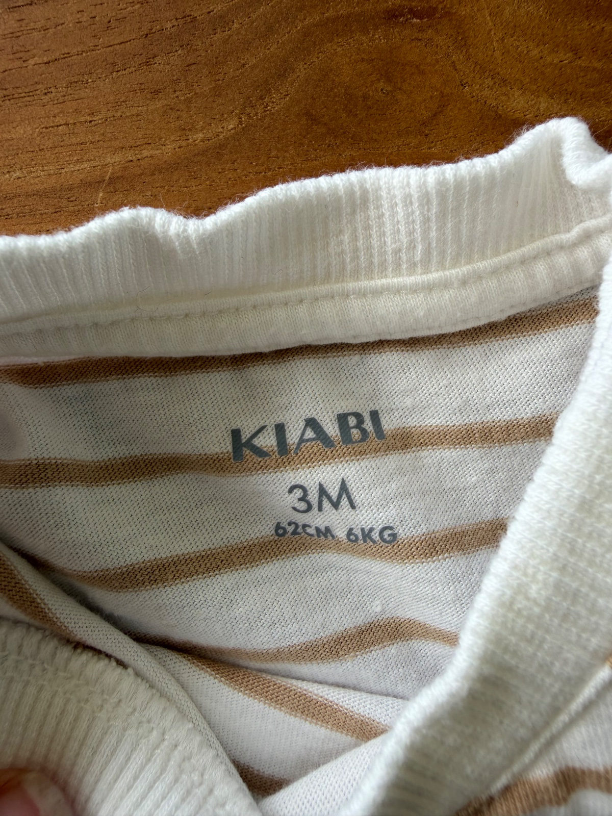 Ensemble salopette et t-shirt photo 5