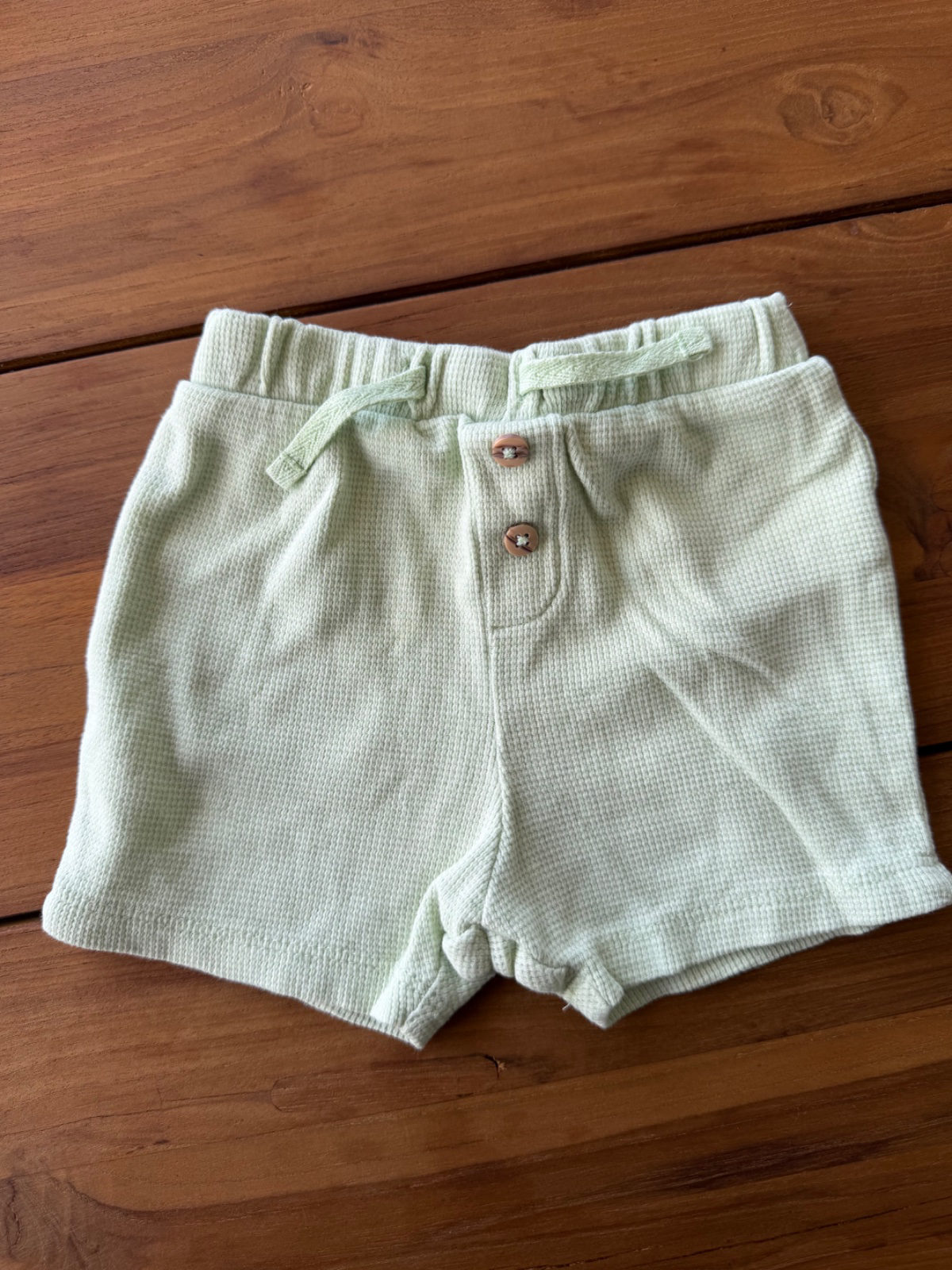 Joli petit ensemble short t-shirt vert photo 2
