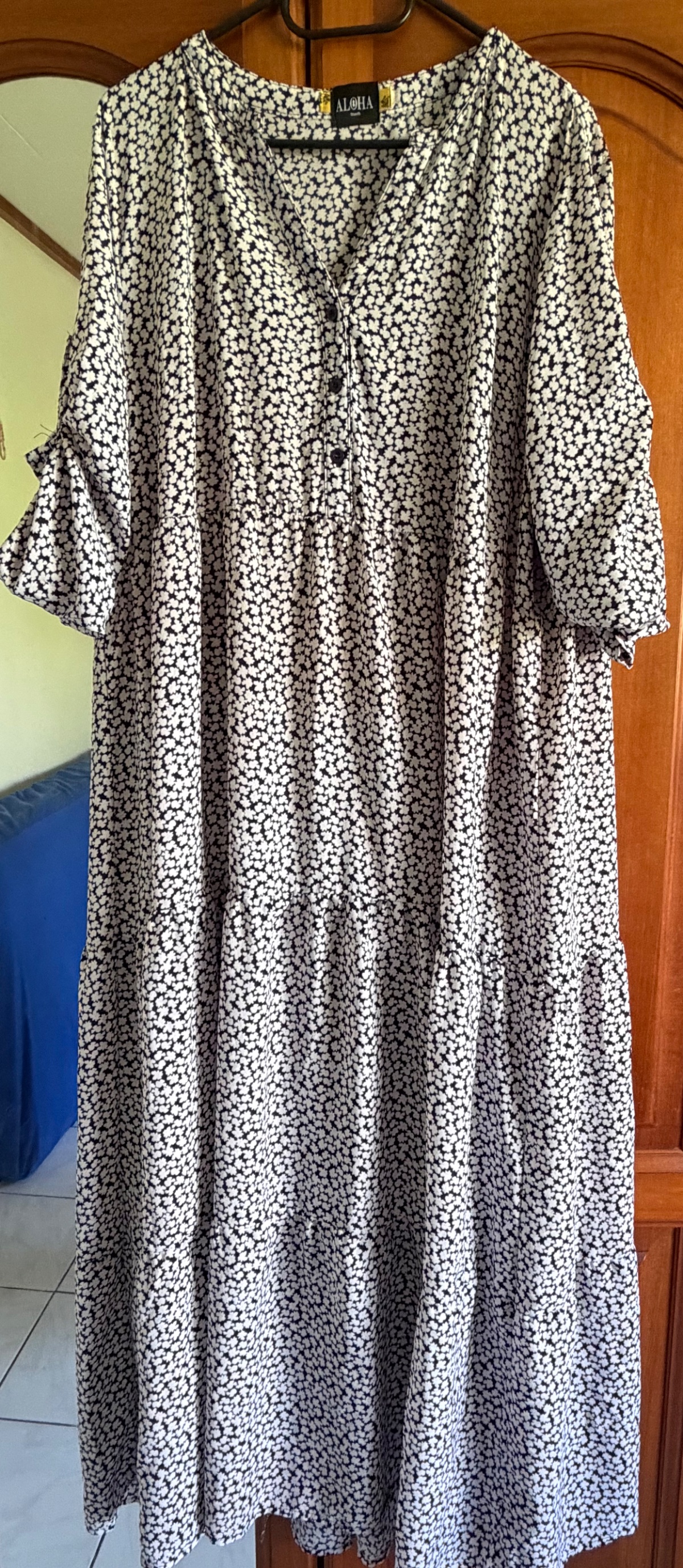 Robe longue petite fleur bleue marine photo 1