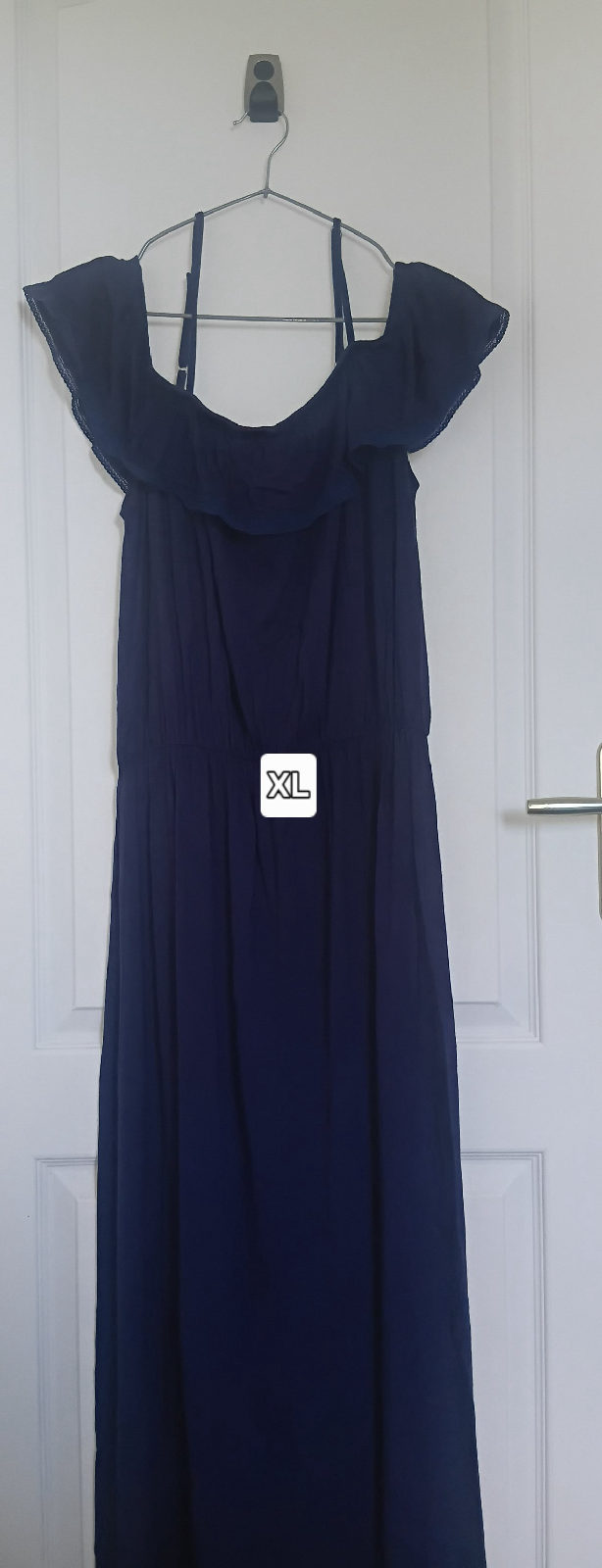 Robe longue bleu marine à volants photo 1
