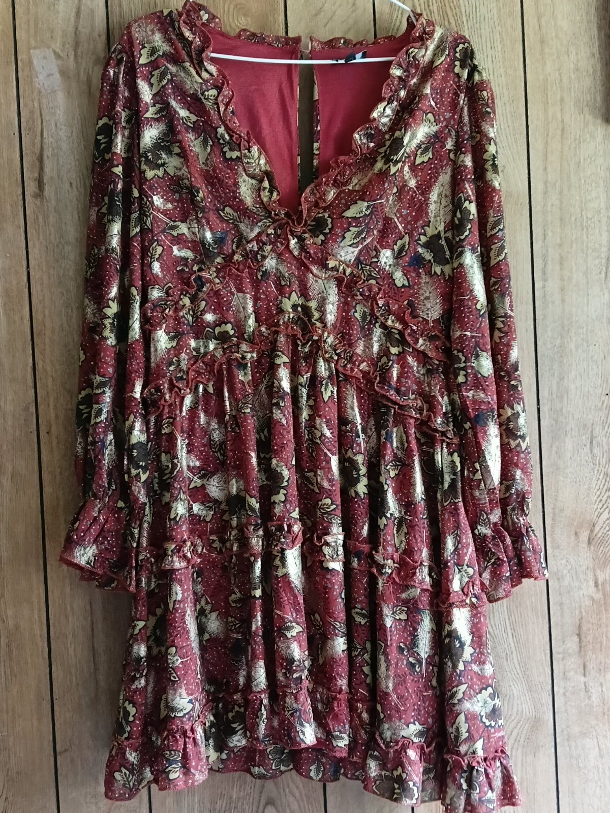Robe rouge dorée  photo 1