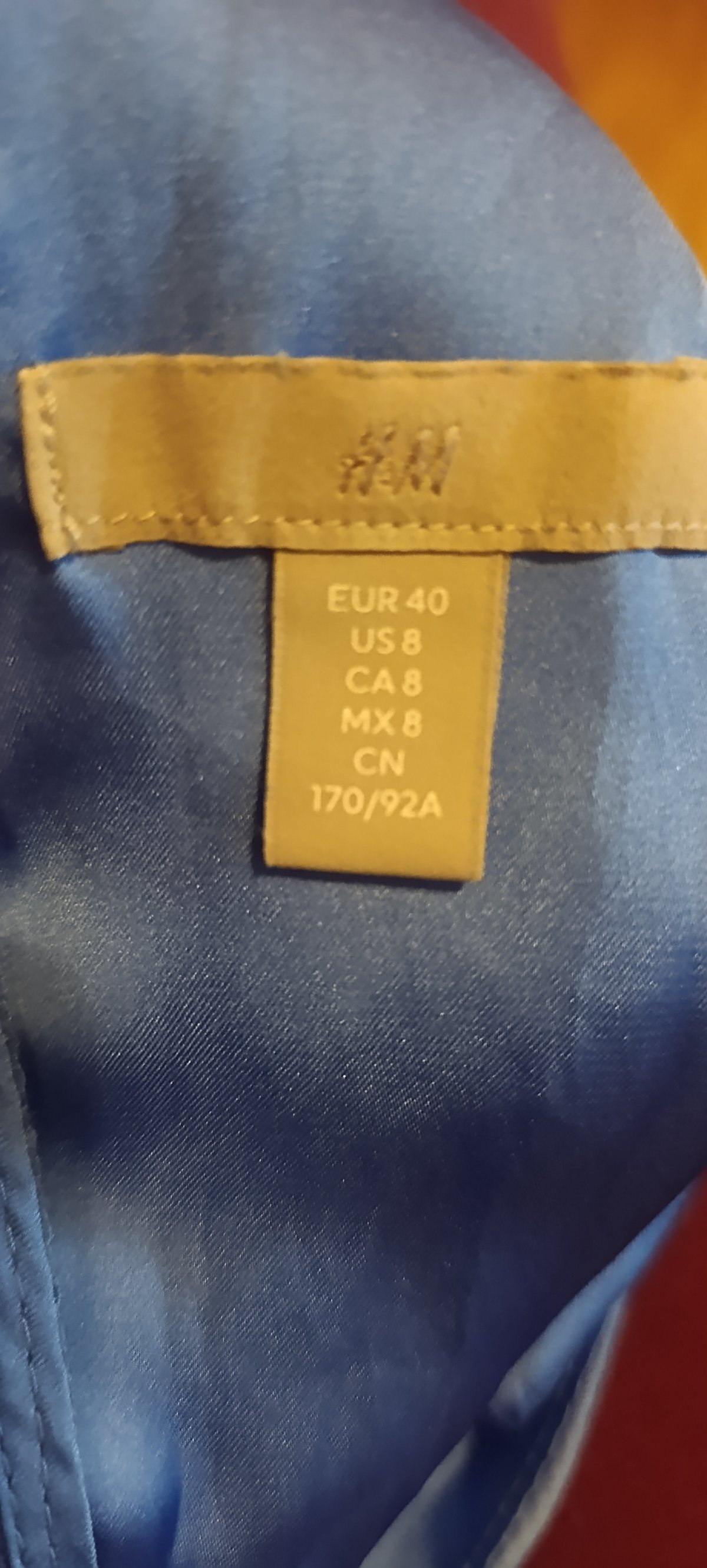 Combi-pantalon bleu claire satin. Taille 40 photo 2