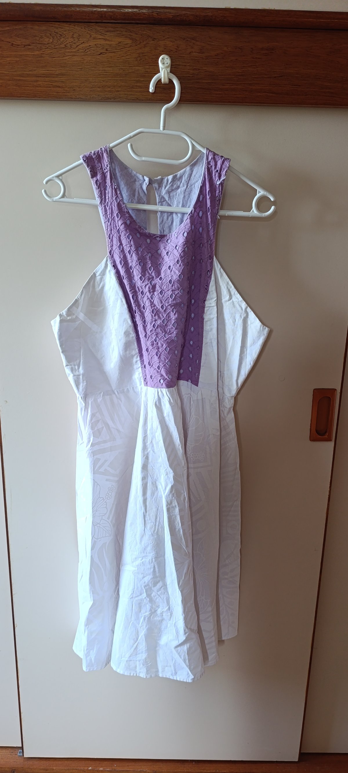 Robe courte locale blanche  photo 1