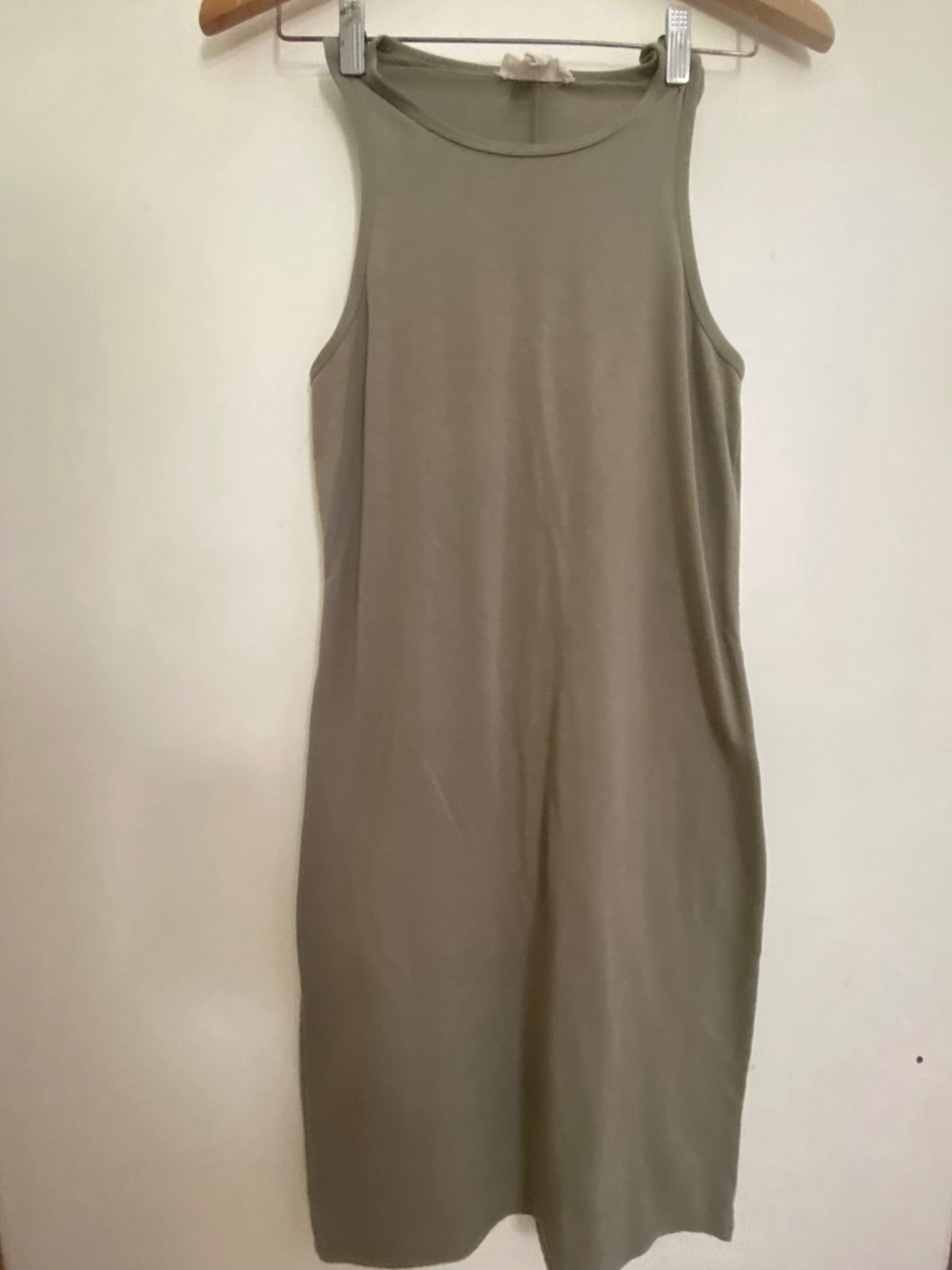 Robe midi côtelée kaki sans manches photo 1