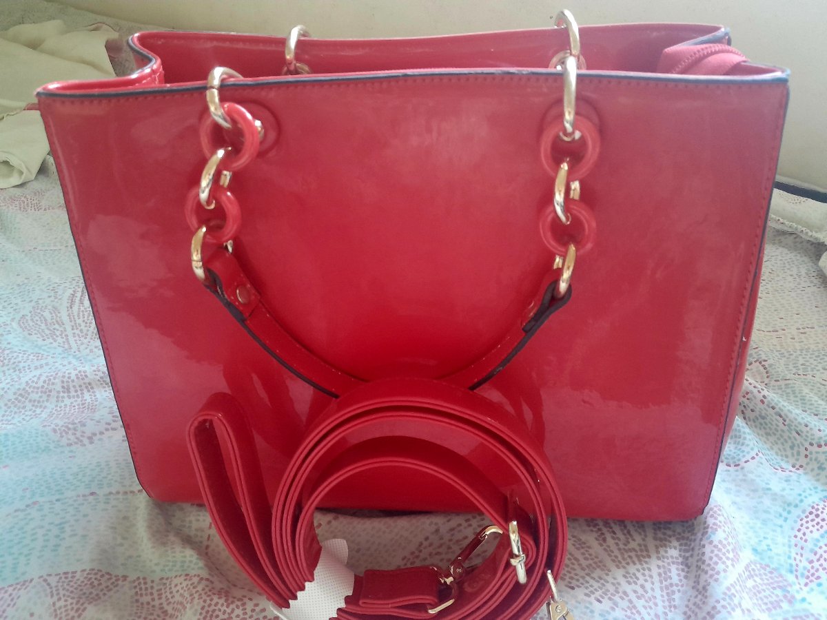 sac à main, en rouge vernis photo 1