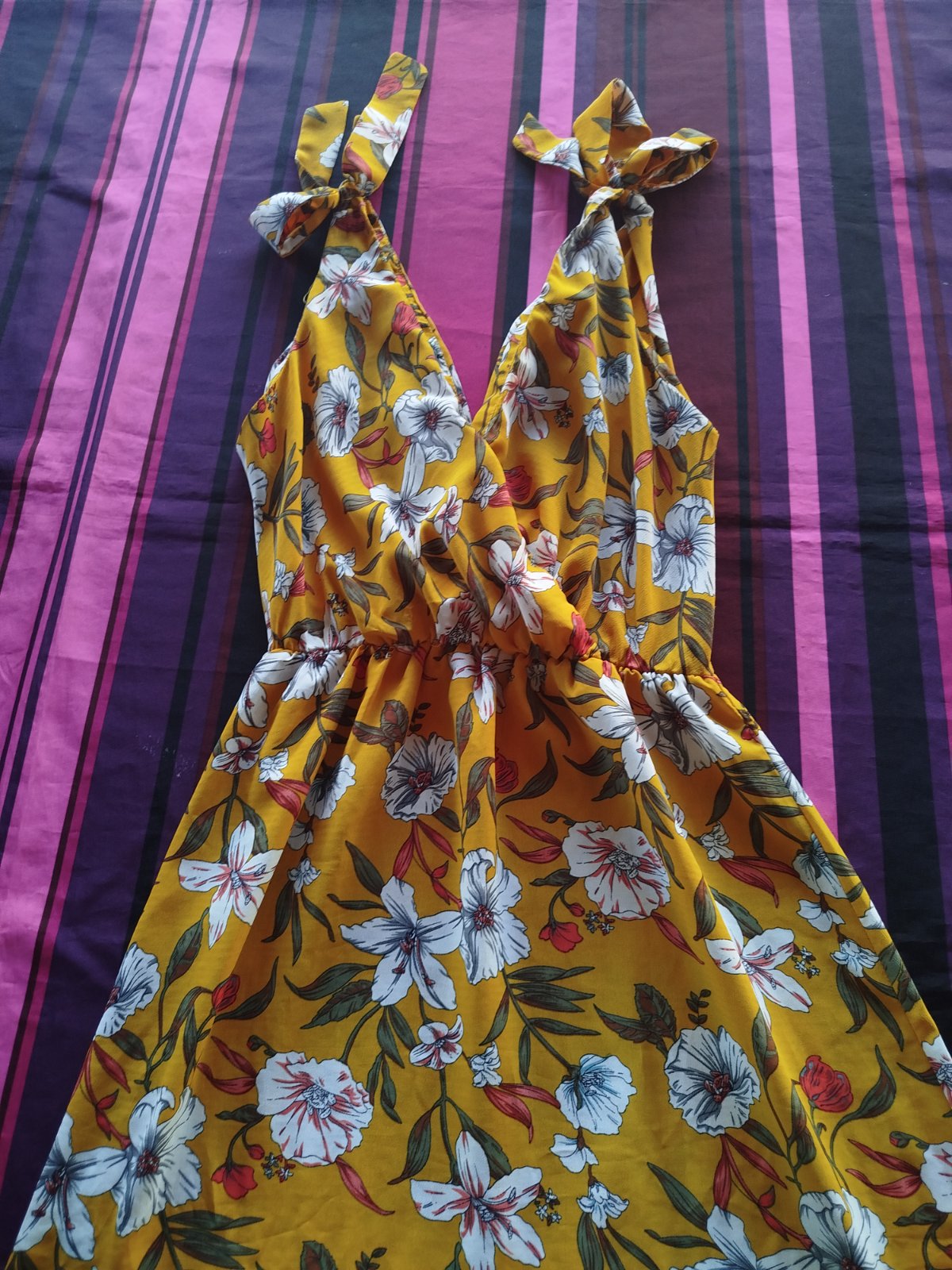 Robe d'été fleurie jaune photo 1