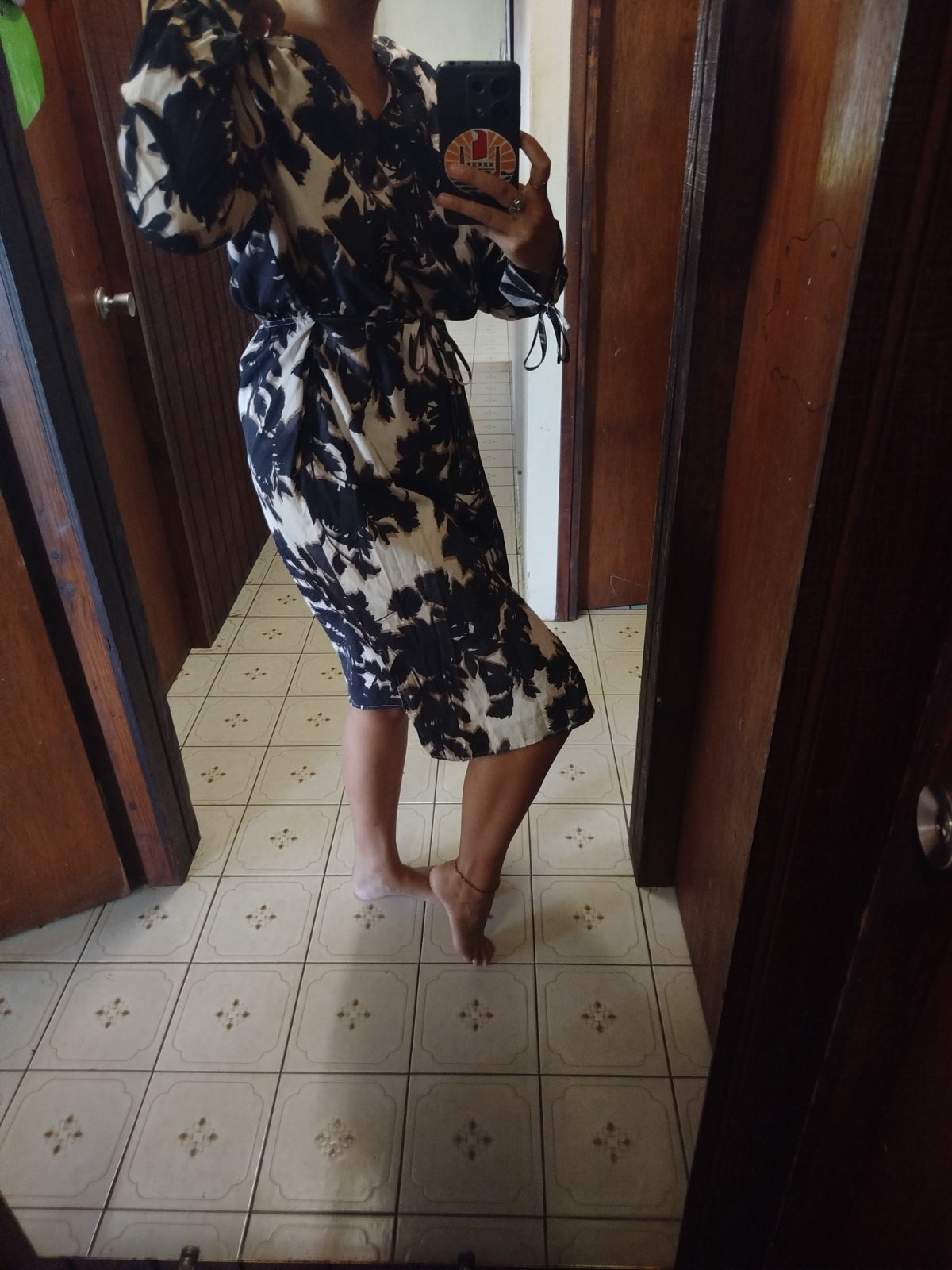 Robe chemise fleurie noire et crème photo 2