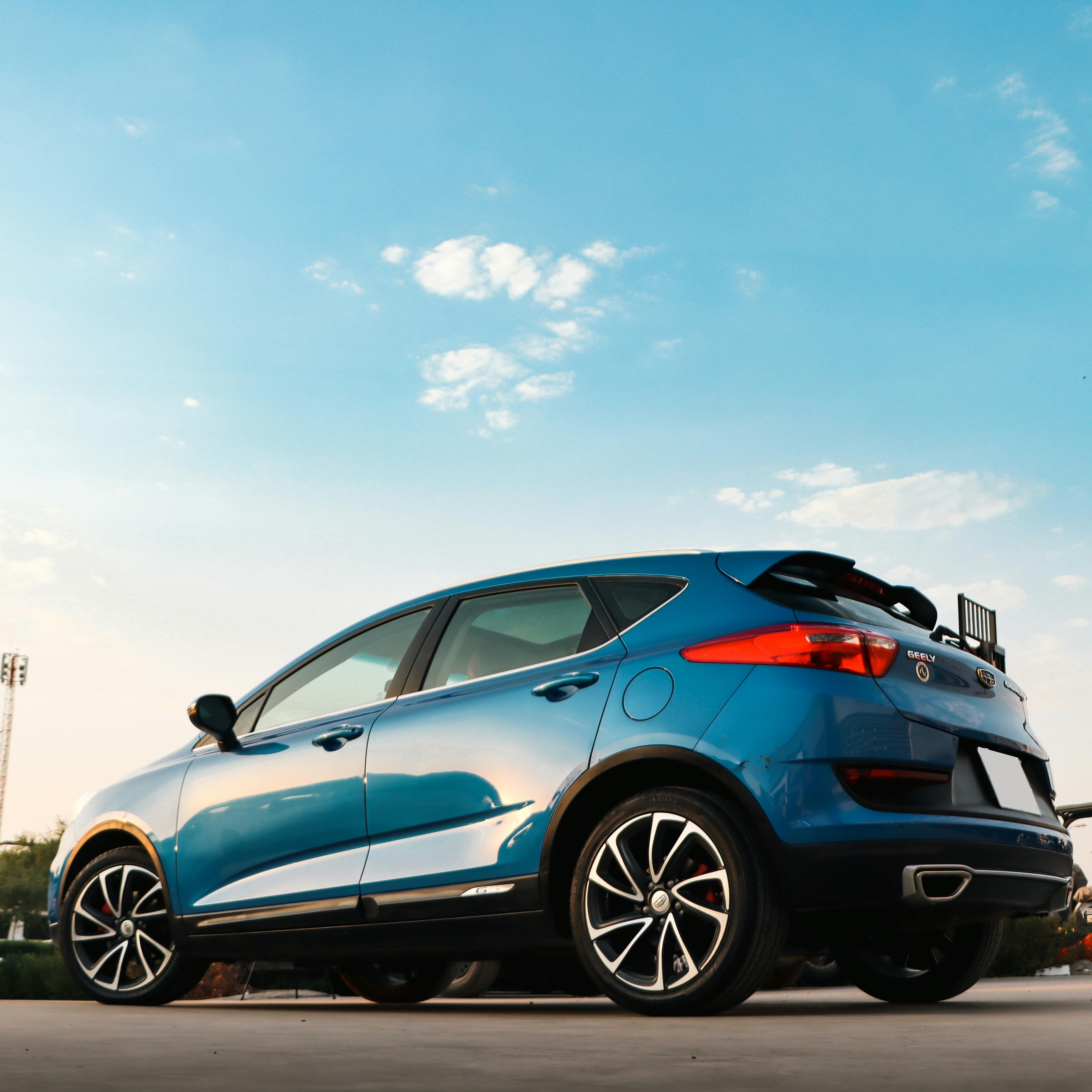 Drive a Geely on Tarlen Carshare
