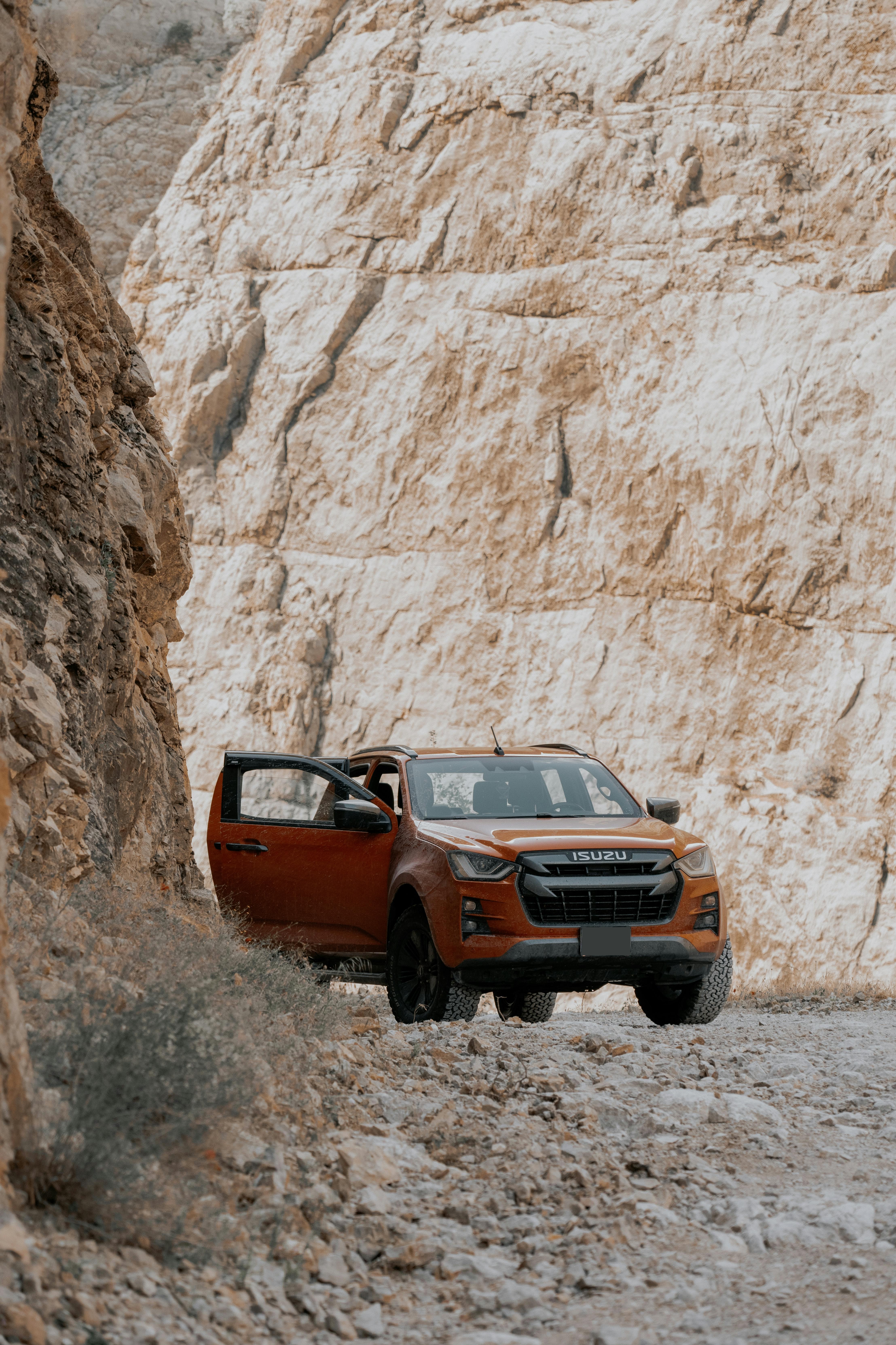Drive a Isuzu on Tarlen Carshare