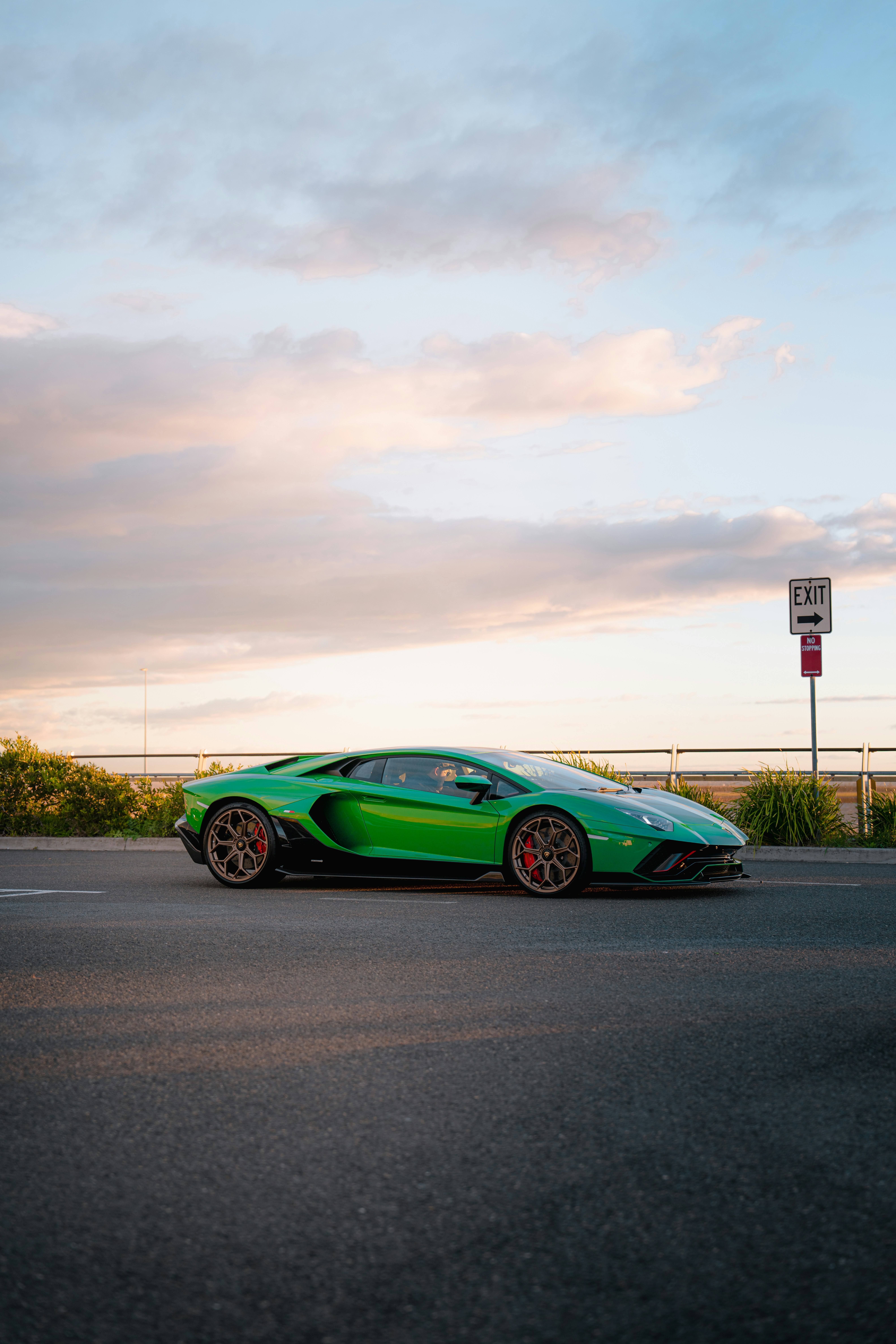 Drive a Lamborghini on Tarlen Carshare
