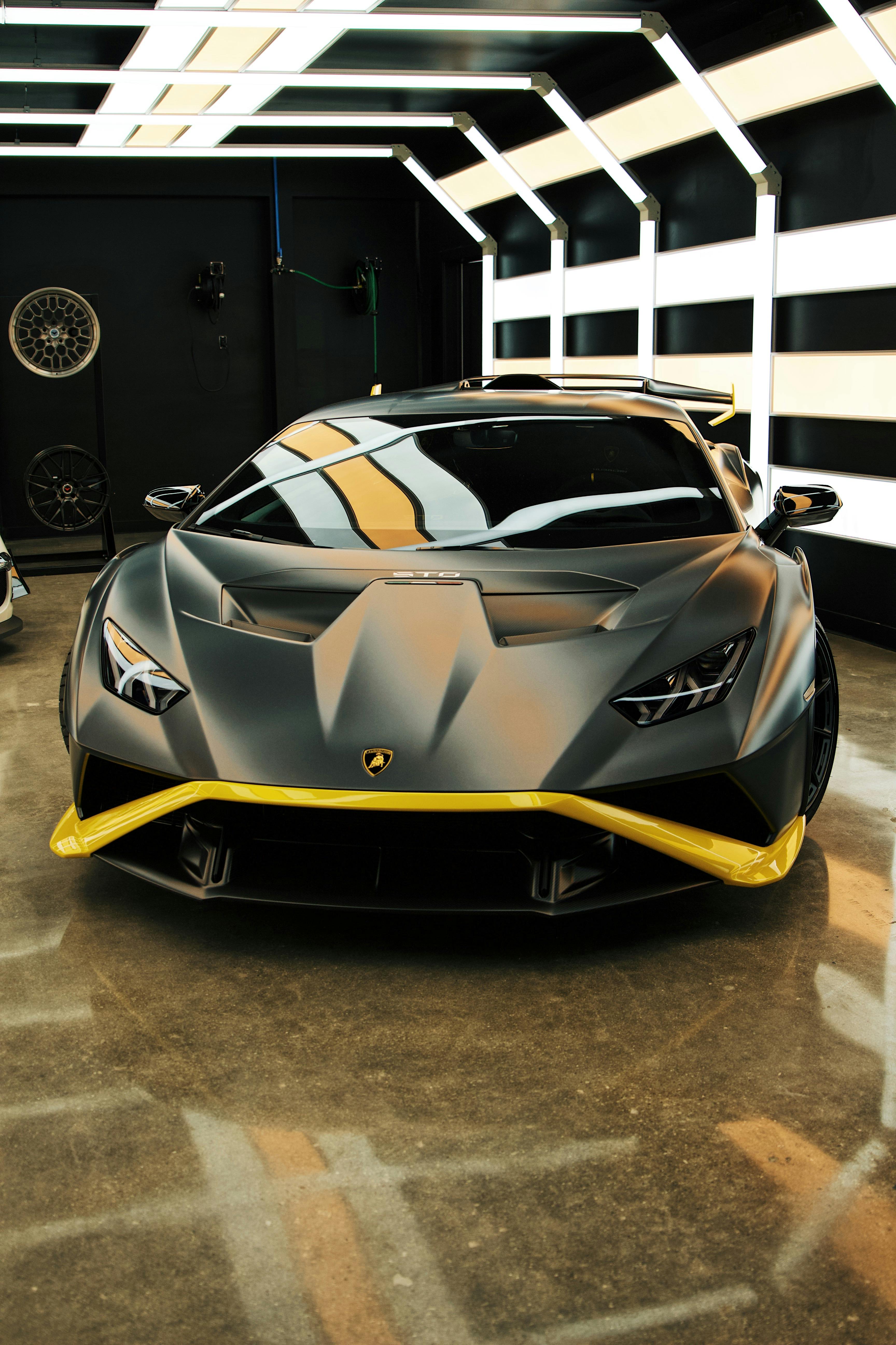 Drive a Lamborghini on Tarlen Carshare