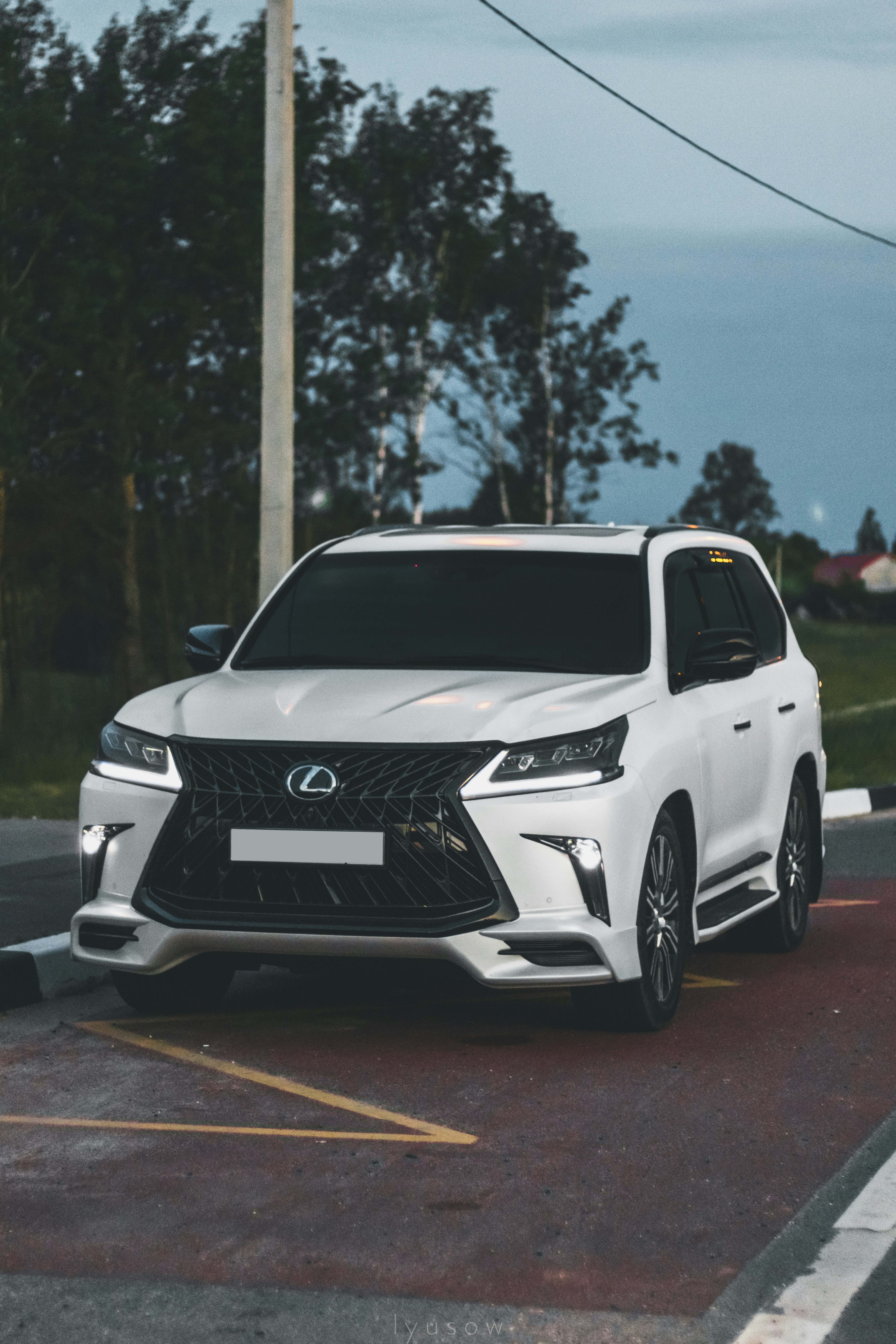 Drive a Lexus on Tarlen Carshare