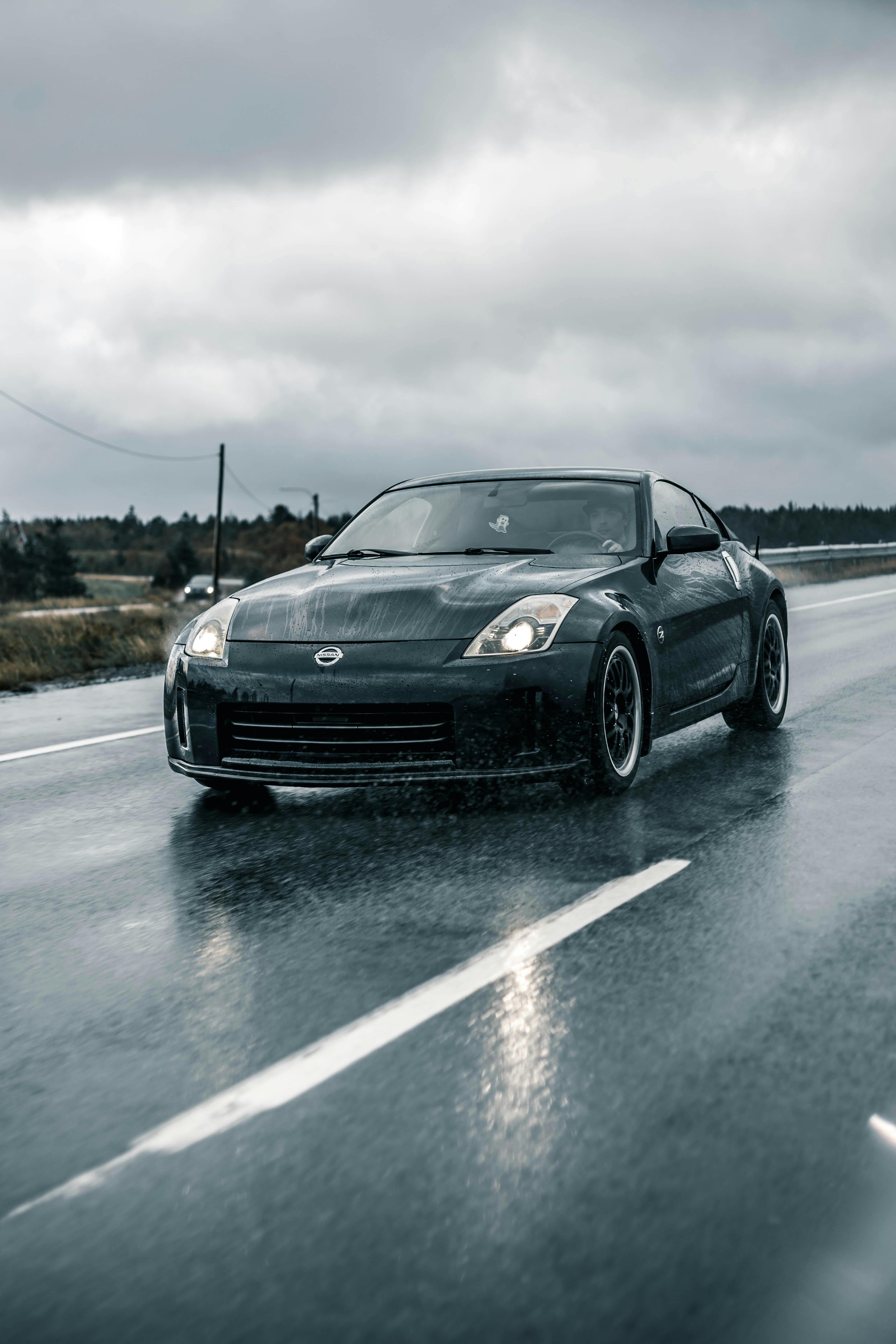 Drive a Nissan on Tarlen Carshare