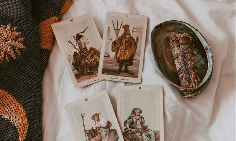 塔羅牌與神諭卡解析