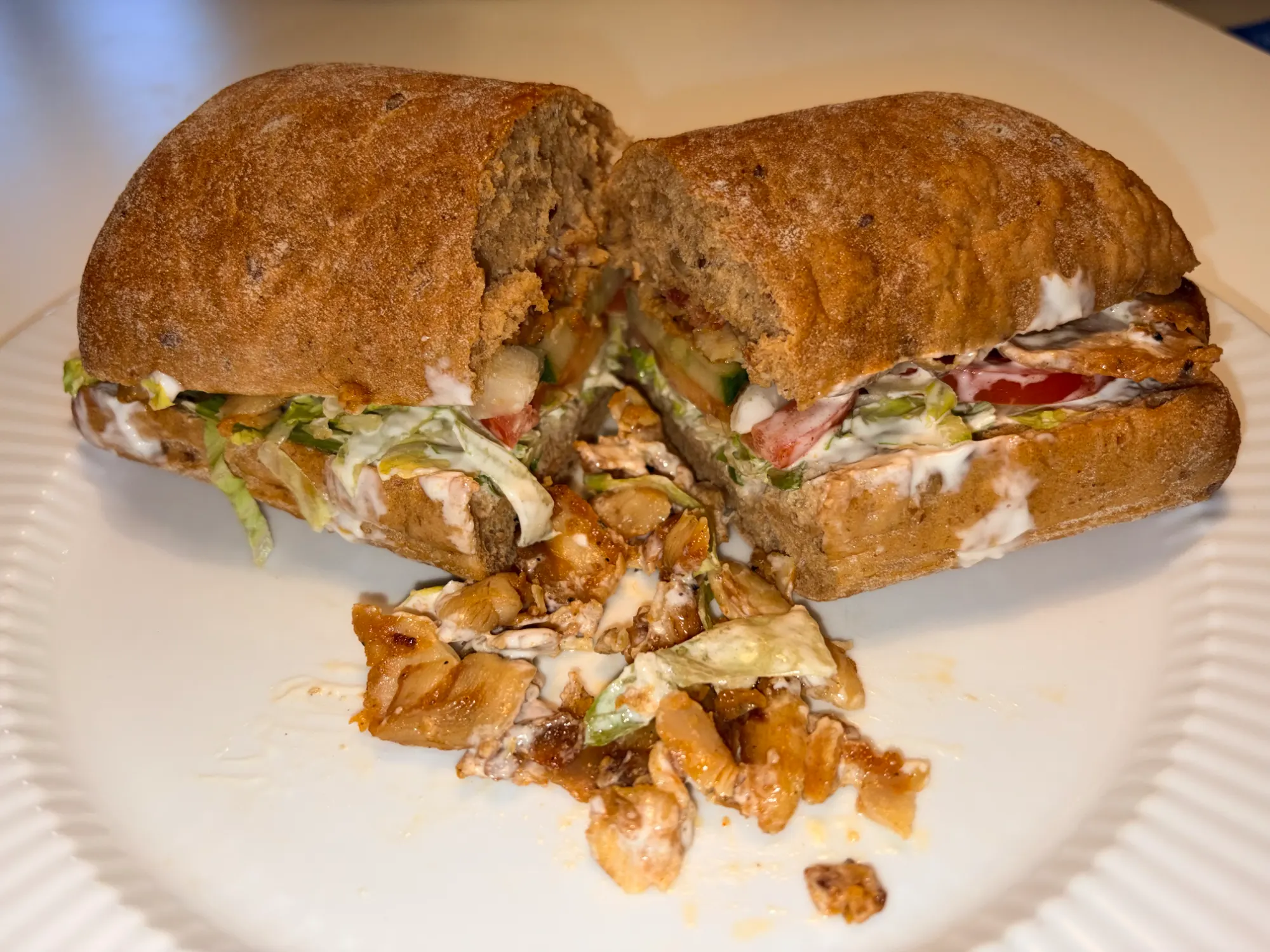 Sandwich m. Kylling og bacon hos Oasen Burger & Grill