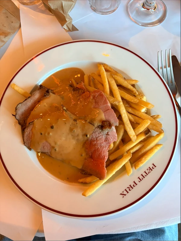 Boeuf frites hos Petit Prix