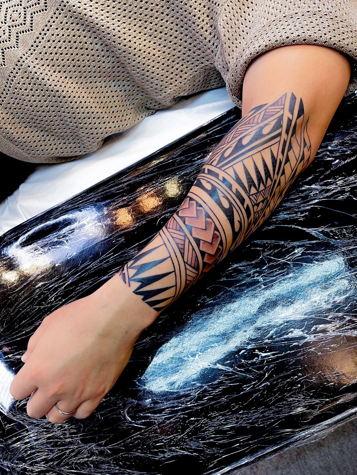 RYUBUN TATTOOERのトライバルの幾何学模様のタトゥー