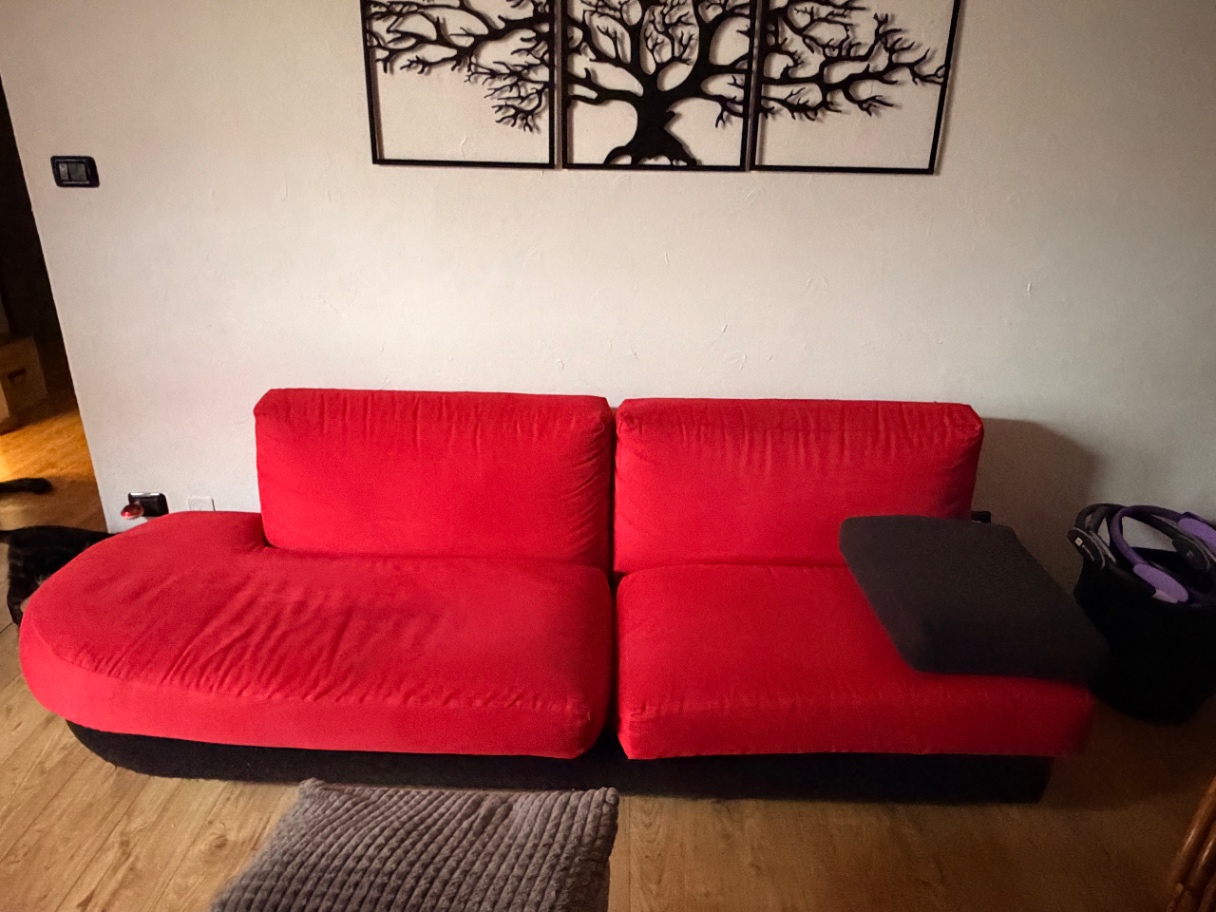 Divano 4 posti — immagine 1