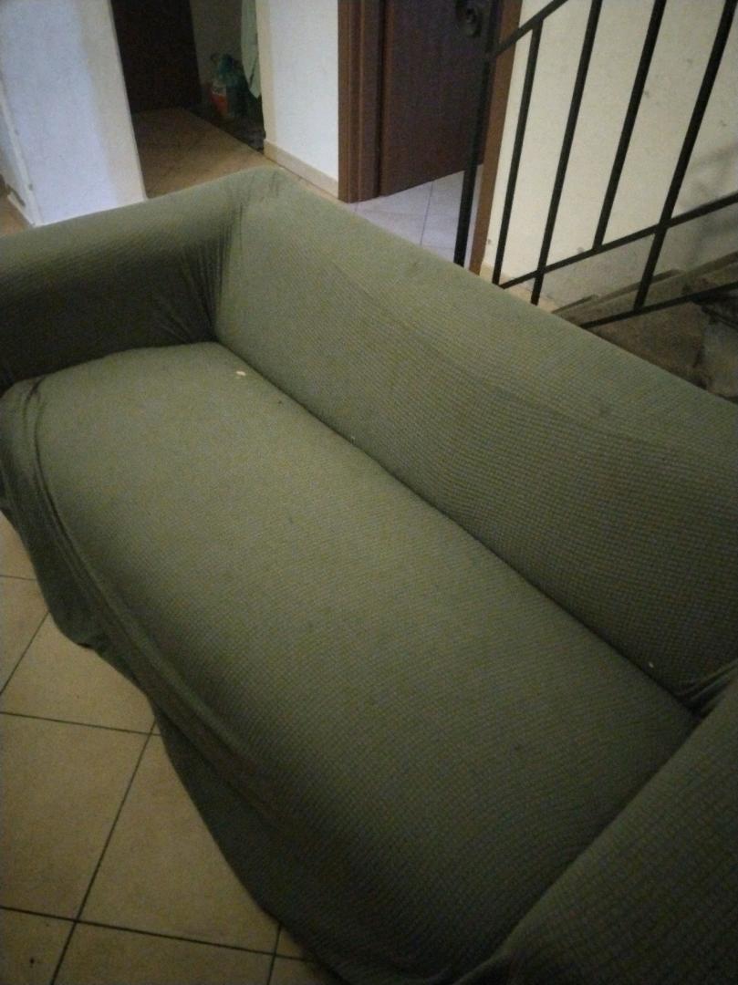 divano 3 posti — immagine 1