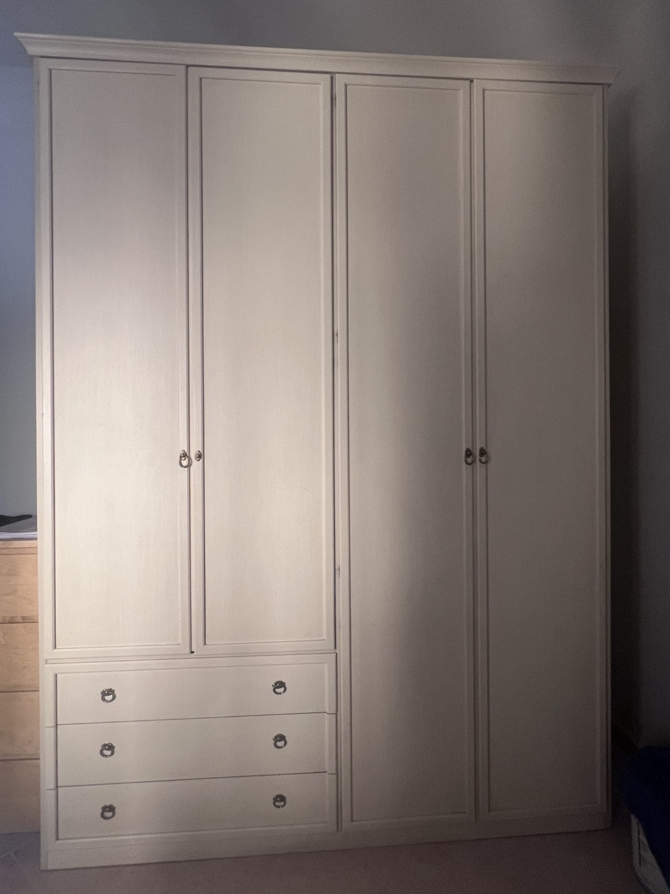 ARMADIO 4 ANTE + LETTO E MATERASSO SINGOLO + MODULO RIPIANI — immagine 1