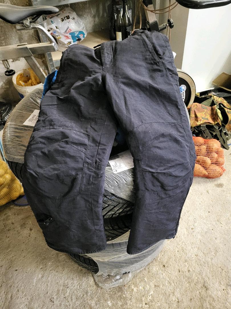 Immagine di pantalone tuta 