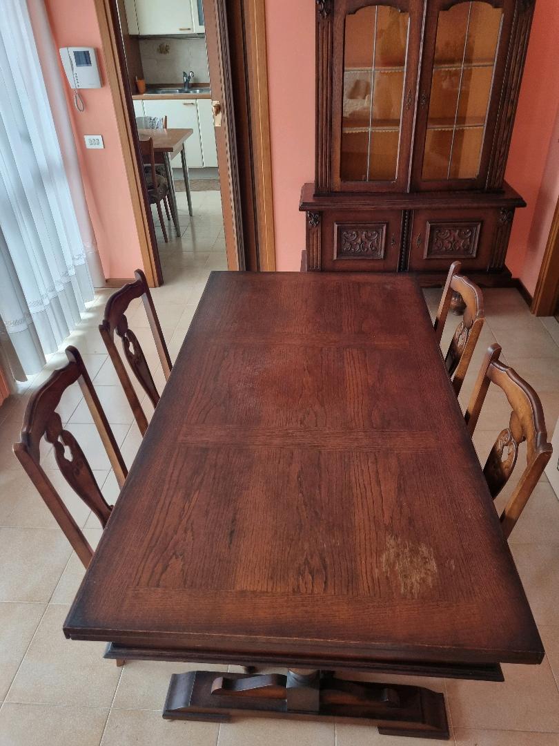 Immagine di tavolo salotto legno
