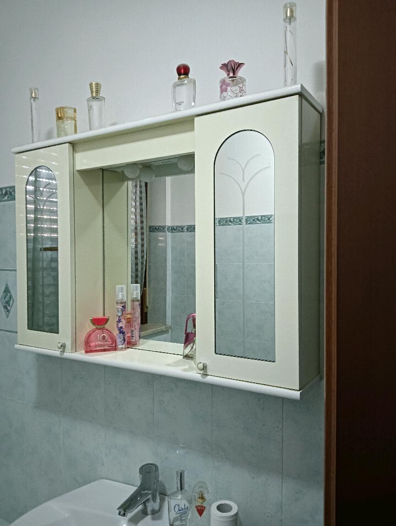 specchio bagno — immagine 1